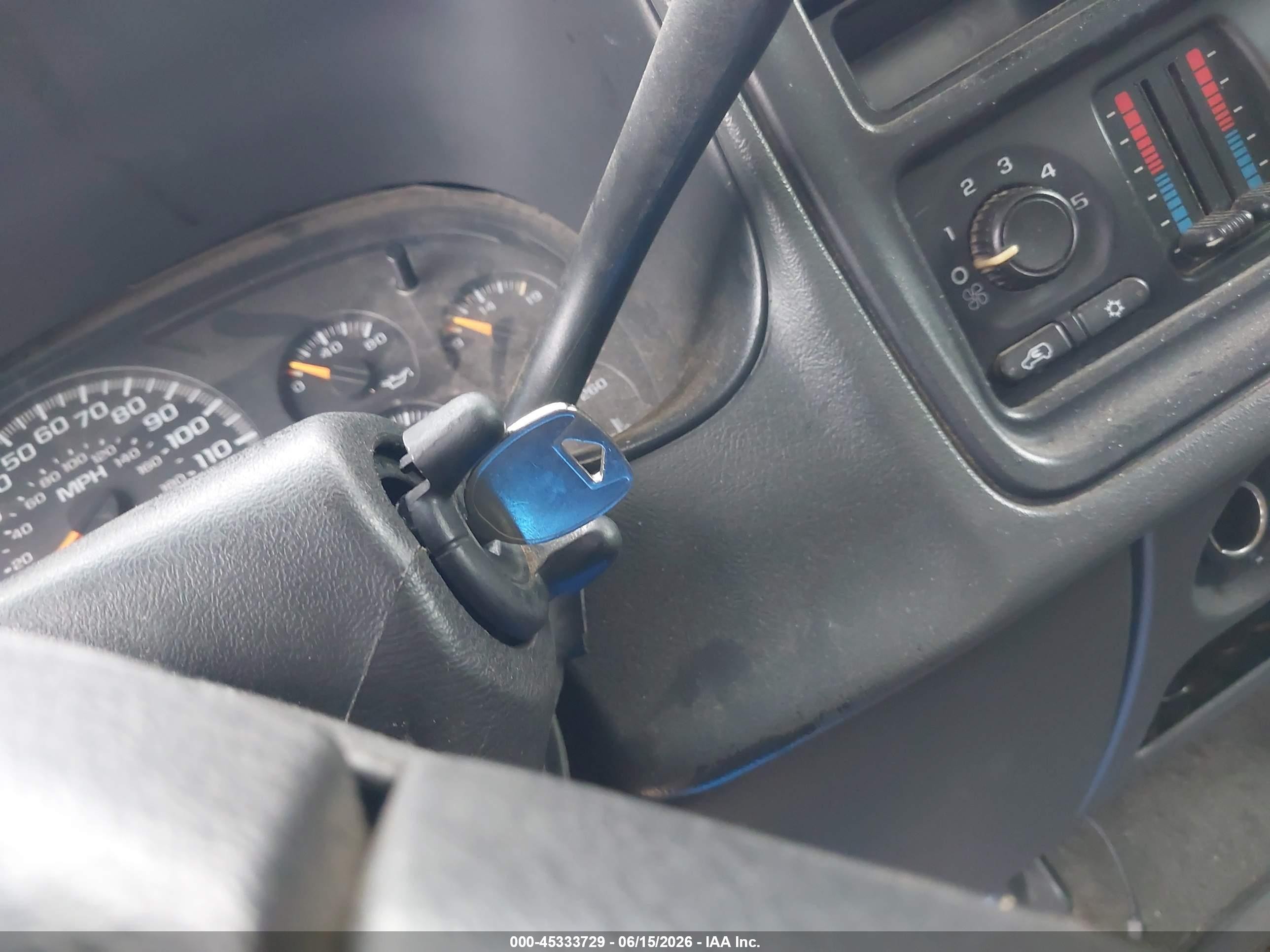 2004 Chevrolet Silverado 1500 Ls Blue vin: 2GCEC13T841421144