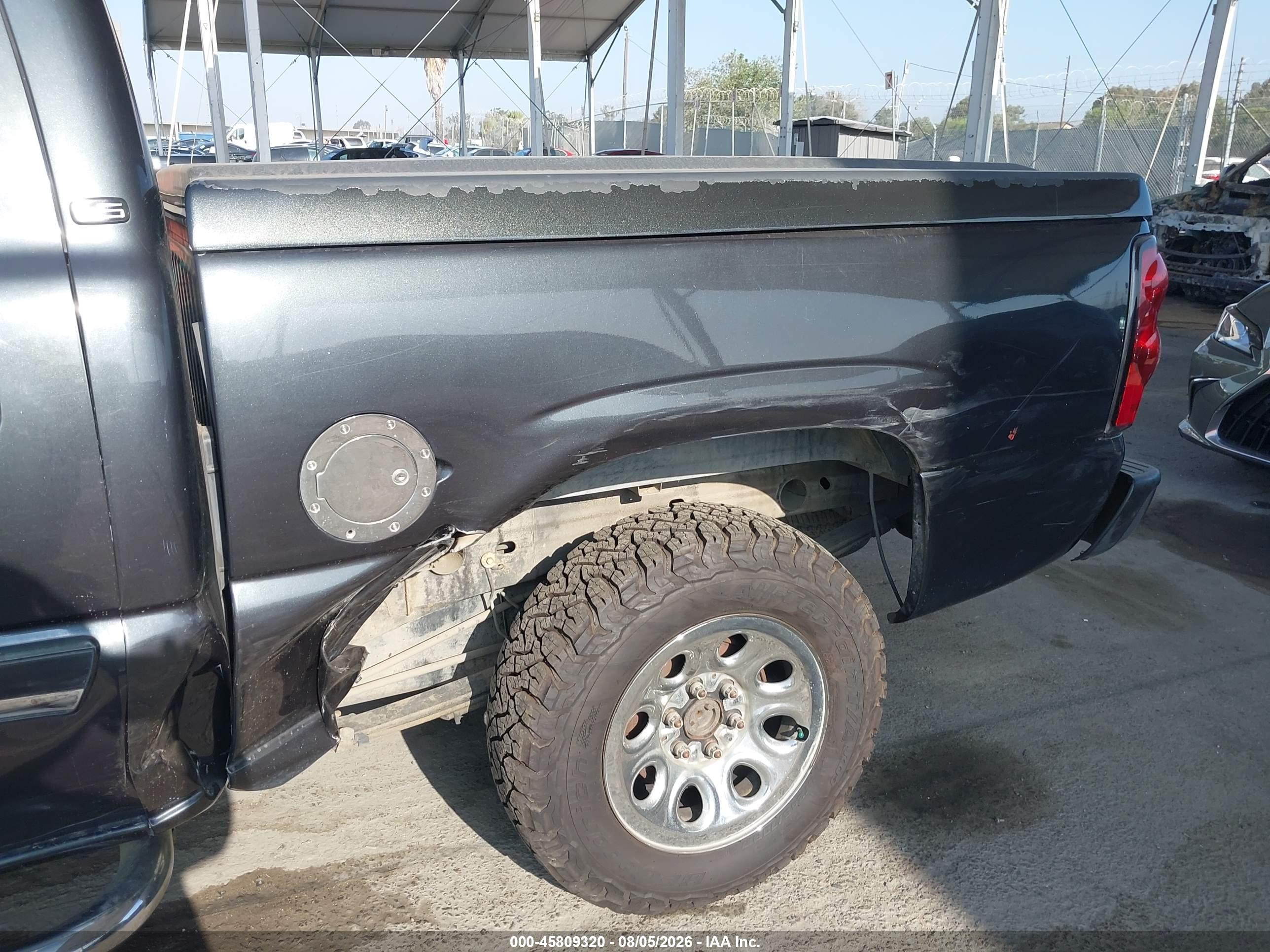 2005 Chevrolet Silverado 1500 Ls Black vin: 2GCEC13T851354692