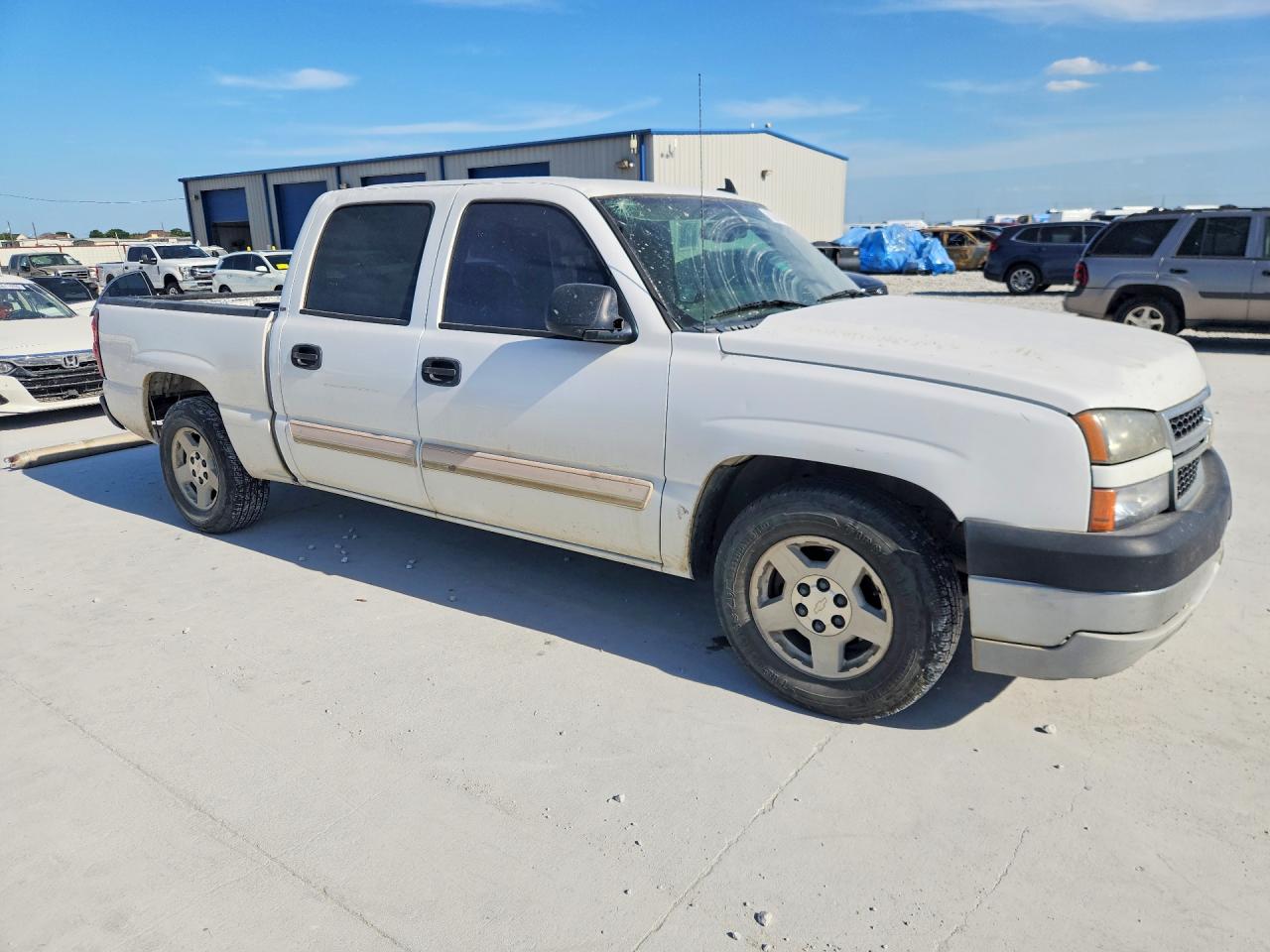 2006 Chevrolet Silverado C1500 White vin: 2GCEC13T861172573