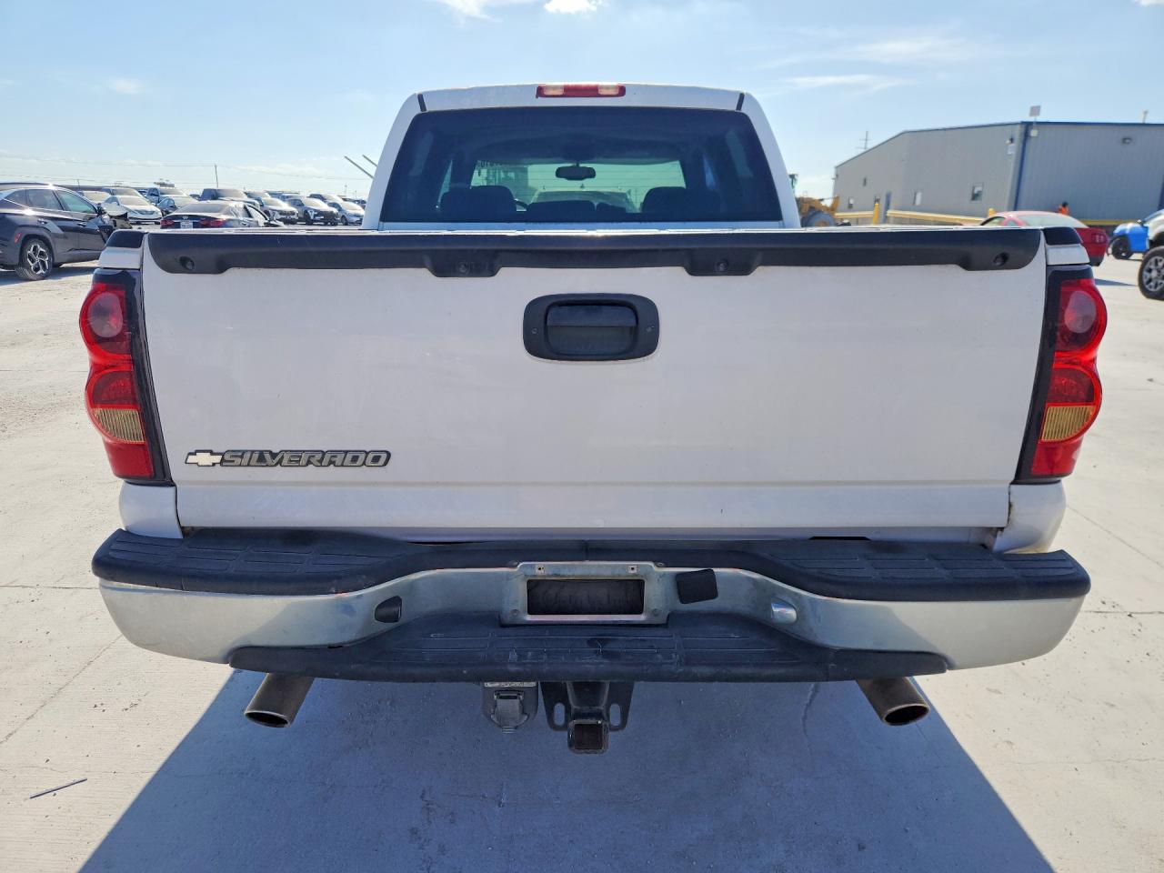2006 Chevrolet Silverado C1500 White vin: 2GCEC13T861172573