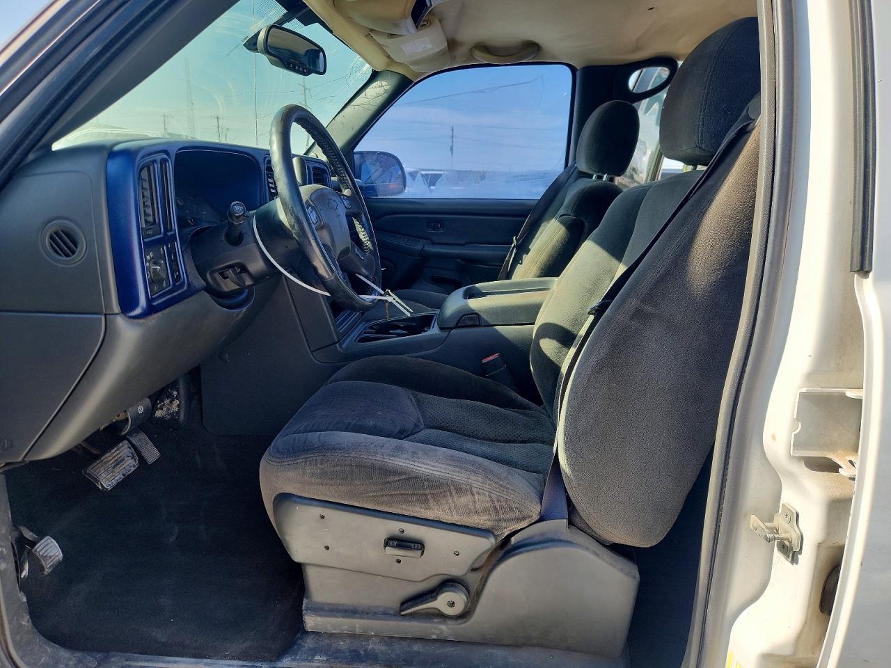 2006 Chevrolet Silverado C1500 White vin: 2GCEC13T861172573