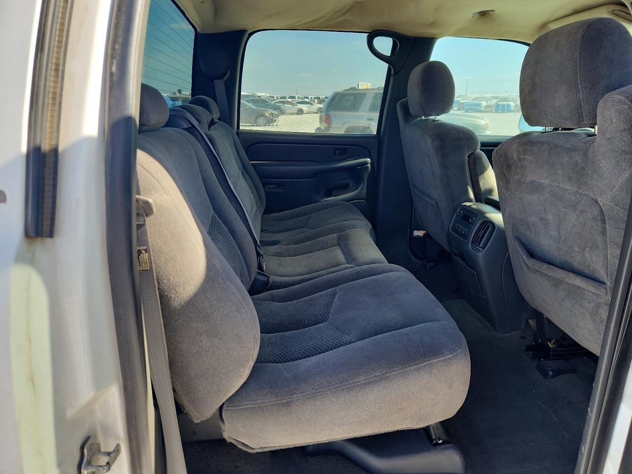 2006 Chevrolet Silverado C1500 White vin: 2GCEC13T861172573