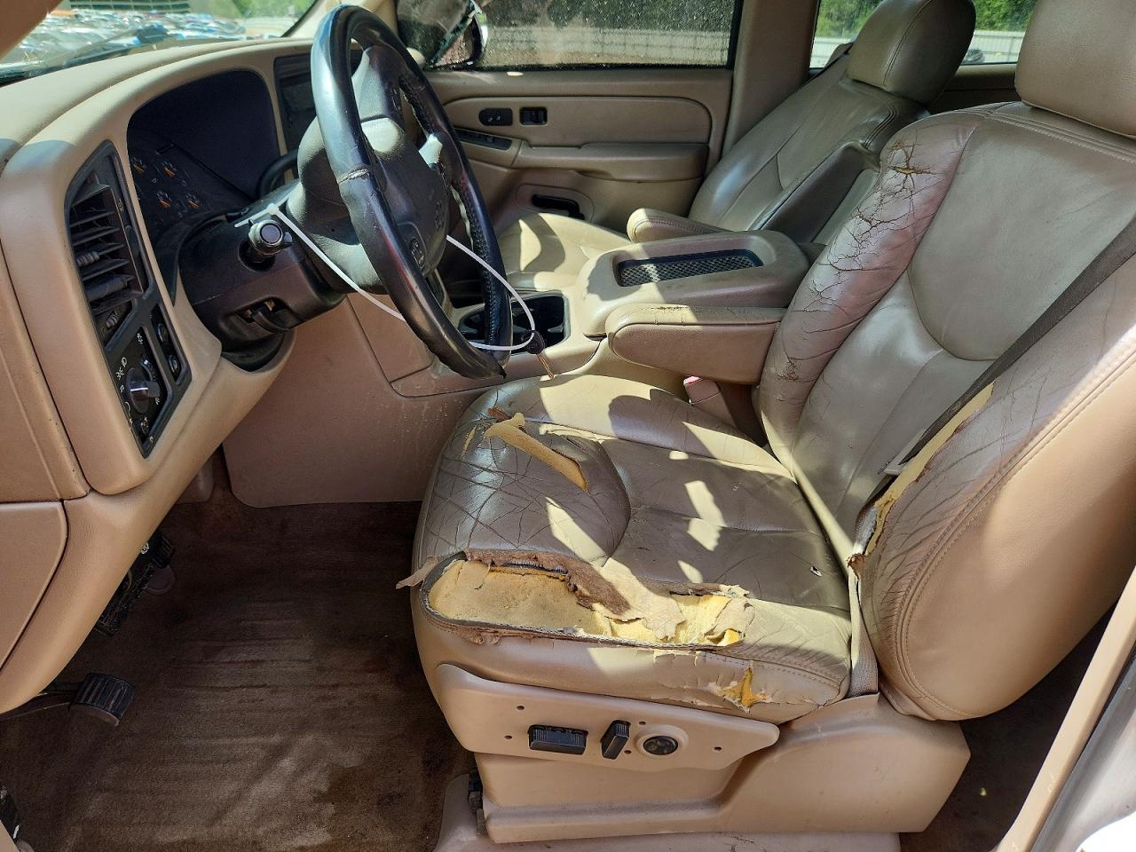 2005 Chevrolet Silverado C1500 Белый vin: 2GCEC13TX51206592