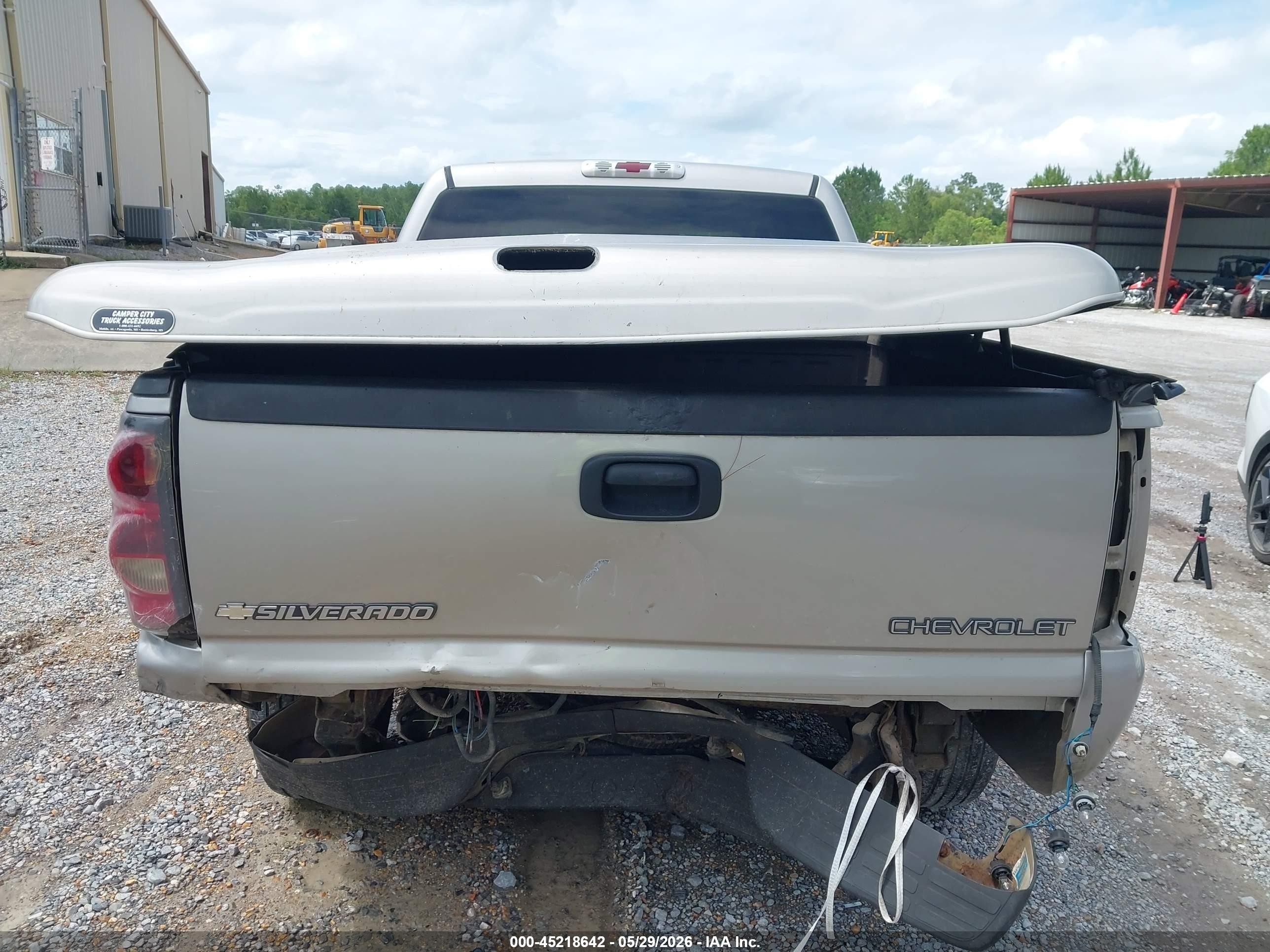 2005 Chevrolet Silverado 1500 Ls Silver vin: 2GCEC13TX51255517