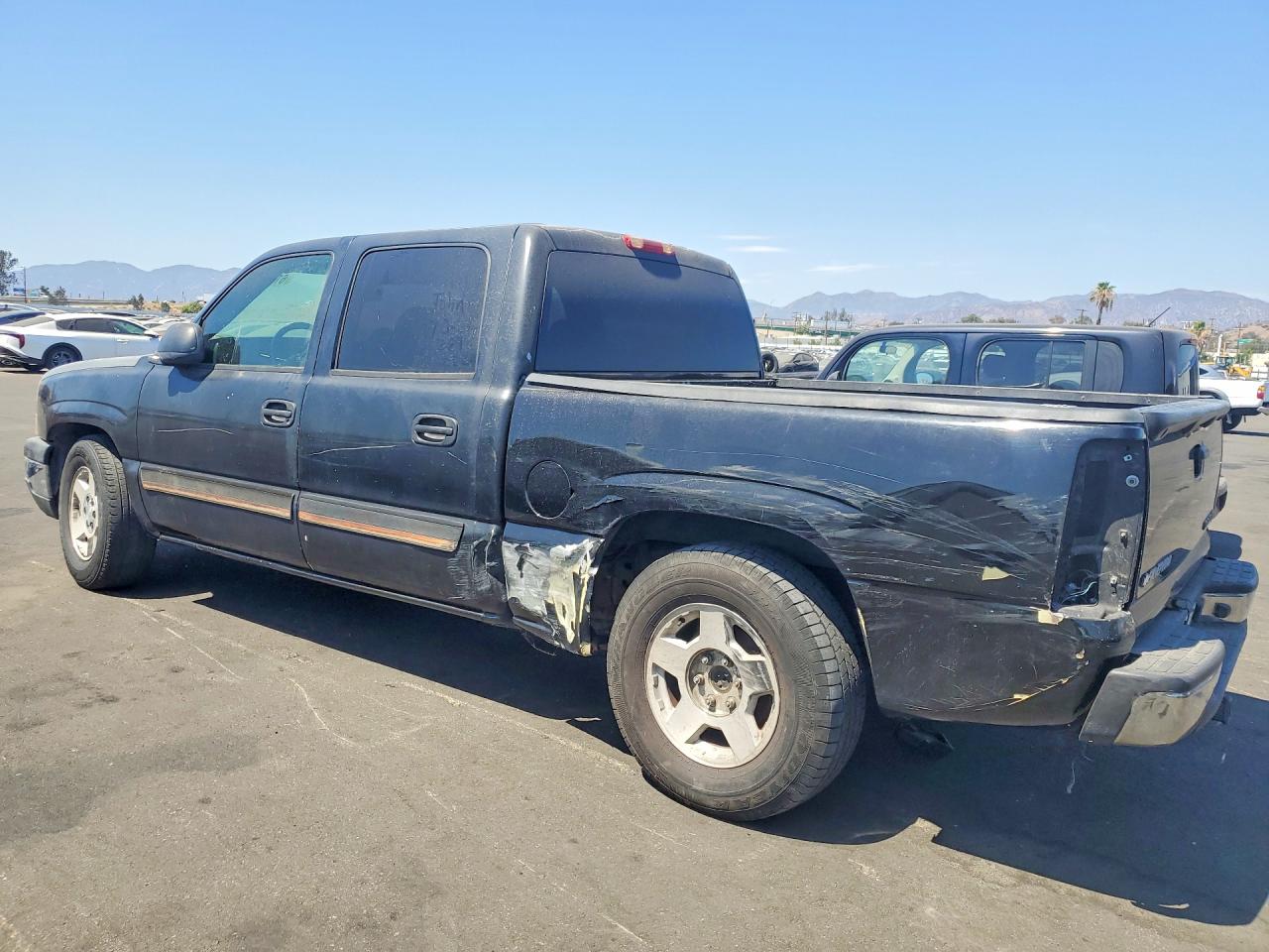 2005 Chevrolet Silverado C1500 Two Tone vin: 2GCEC13TX51364270