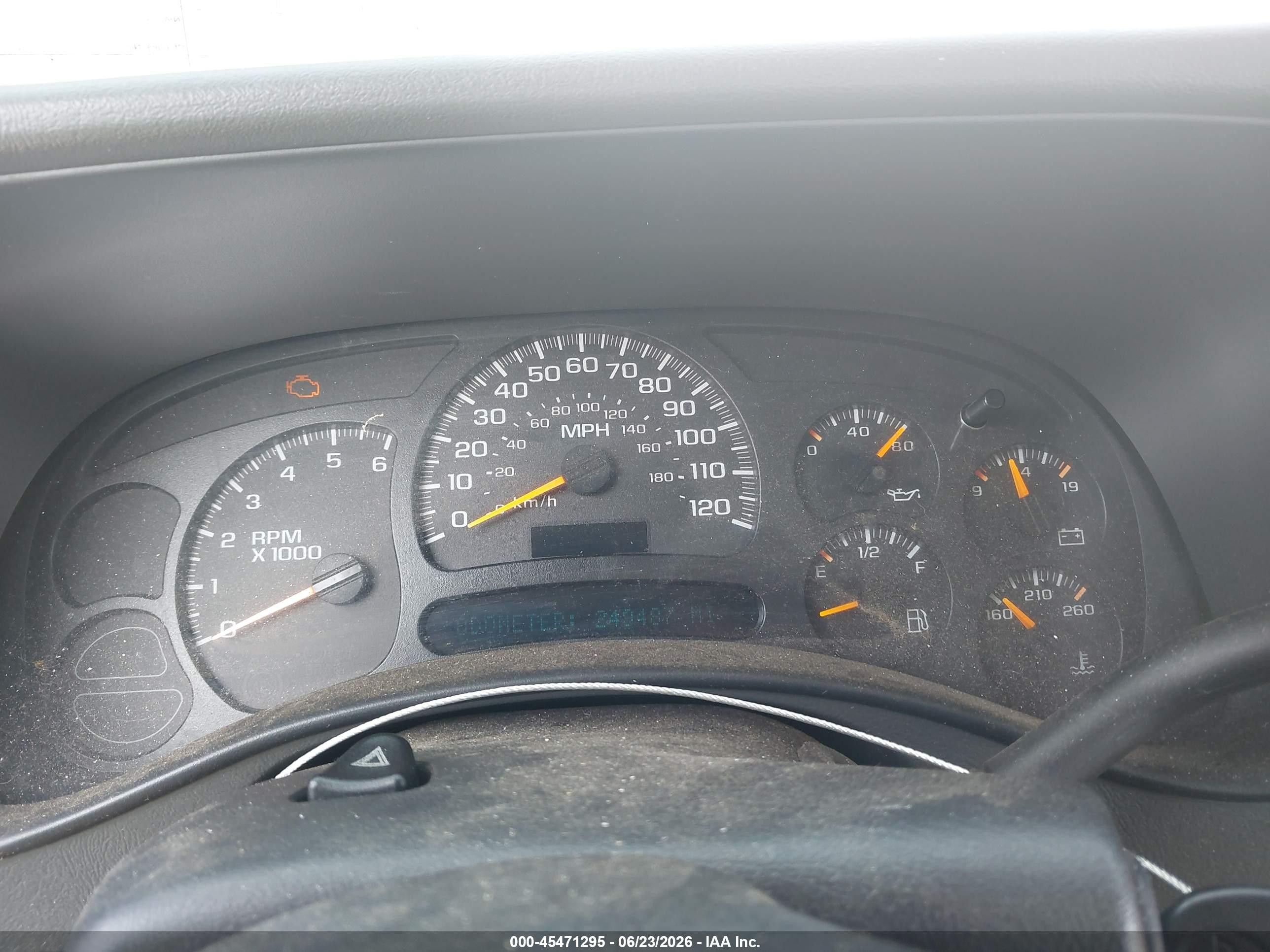 2005 Chevrolet Silverado 1500 Ls White vin: 2GCEC13TX51390898
