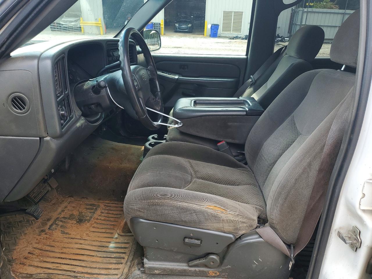 2006 Chevrolet Silverado C1500 White vin: 2GCEC13TX61117204