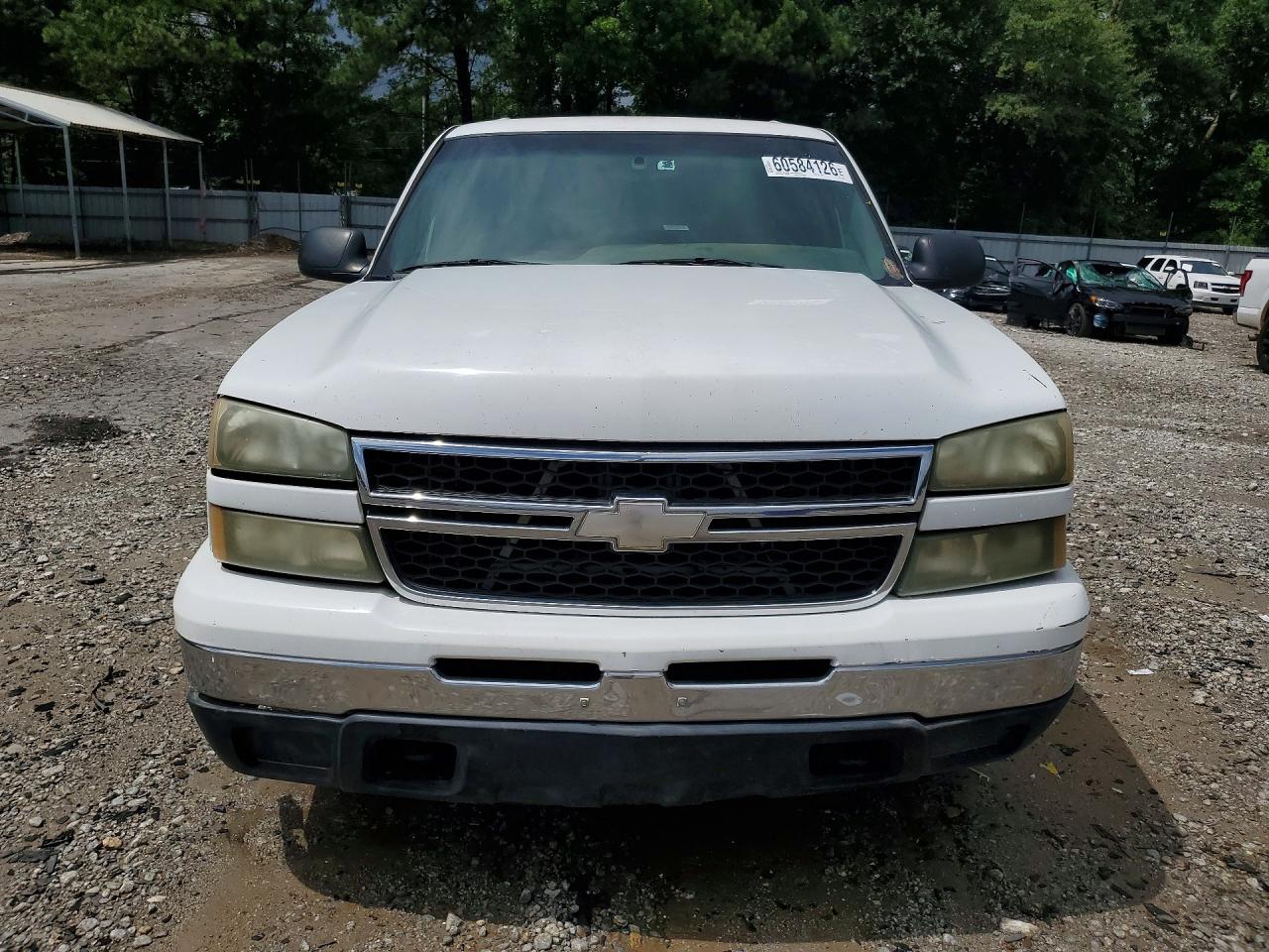 2006 Chevrolet Silverado C1500 White vin: 2GCEC13TX61117204