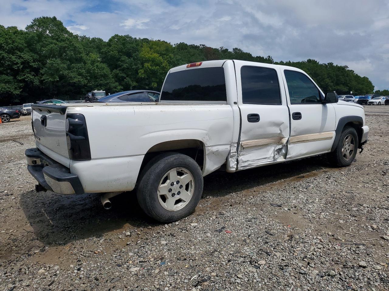 2006 Chevrolet Silverado C1500 White vin: 2GCEC13TX61117204