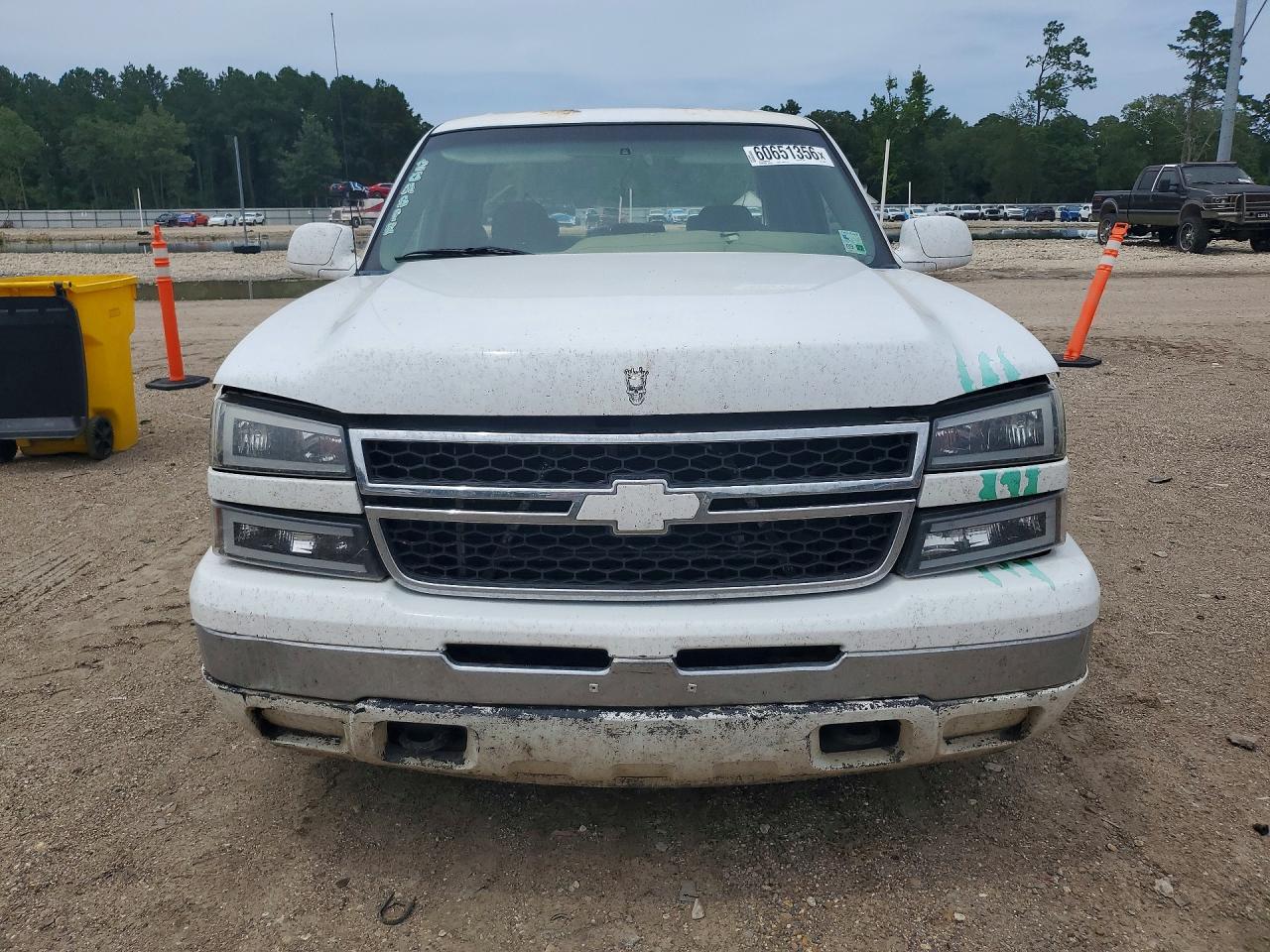 2007 Chevrolet 1500 15 Crew 4x2 White vin: 2GCEC13V071152319