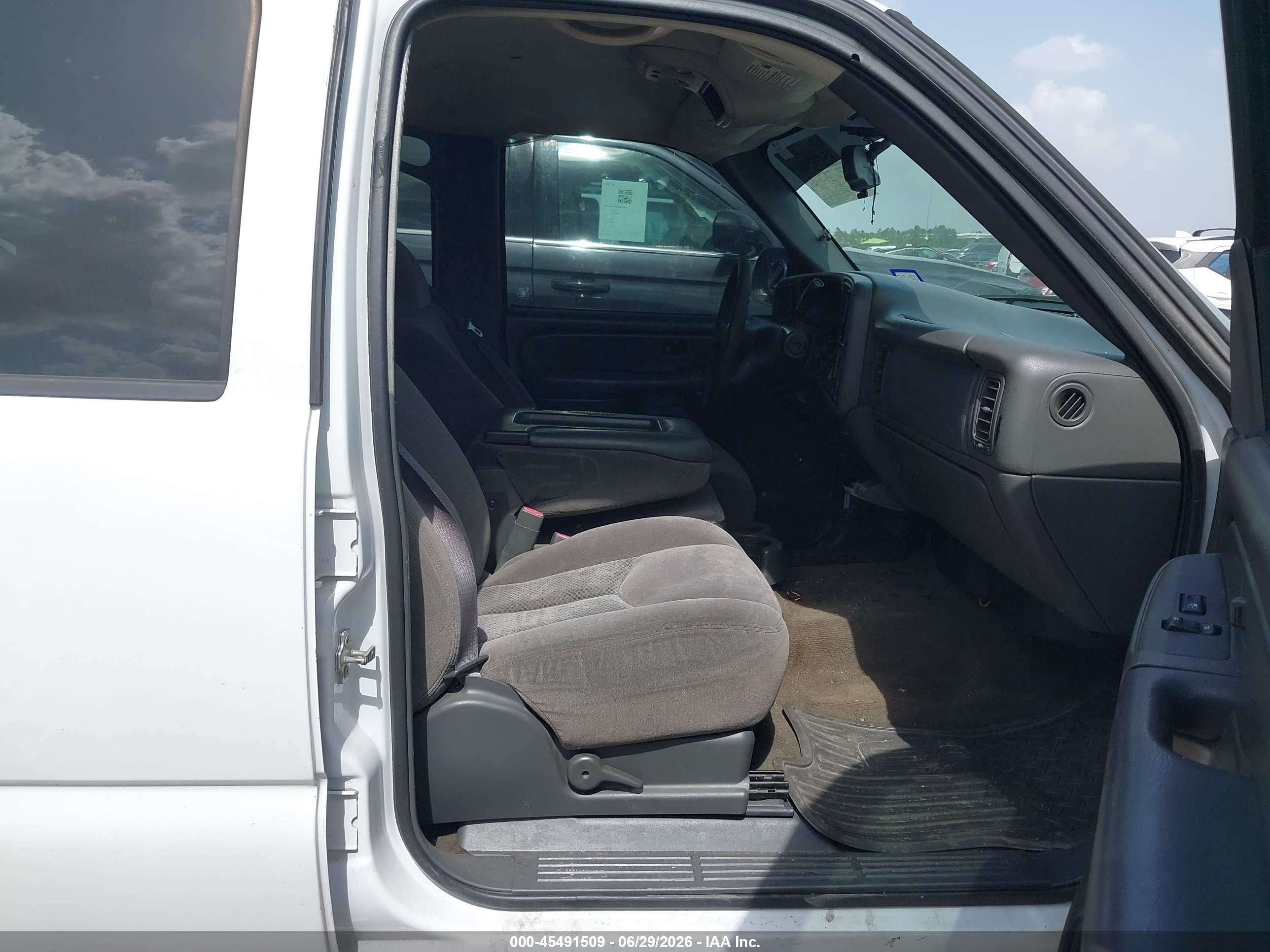 2007 Chevrolet Silverado 1500 Classic Ls White vin: 2GCEC13V171178461
