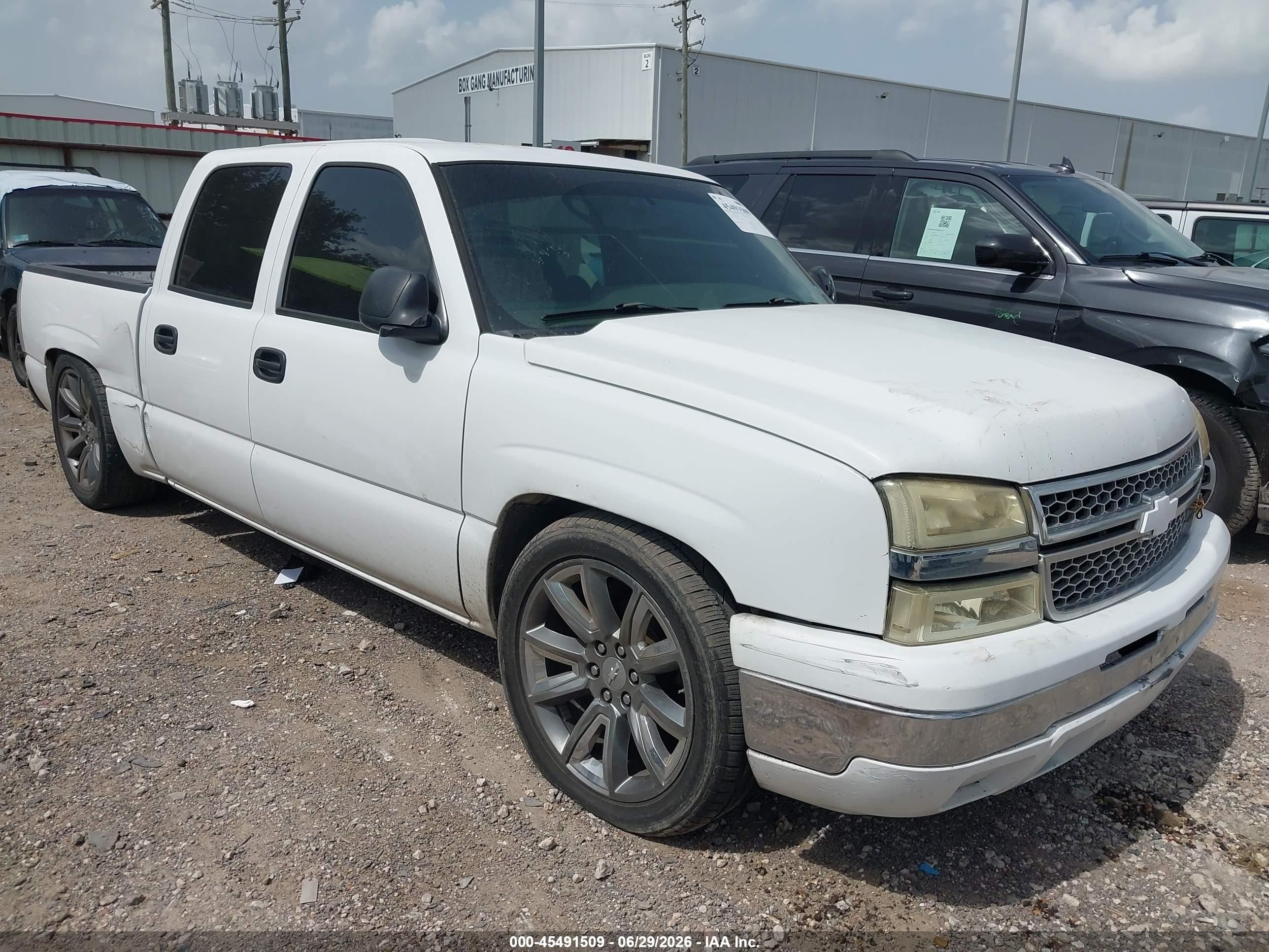 2007 Chevrolet Silverado 1500 Classic Ls White vin: 2GCEC13V171178461