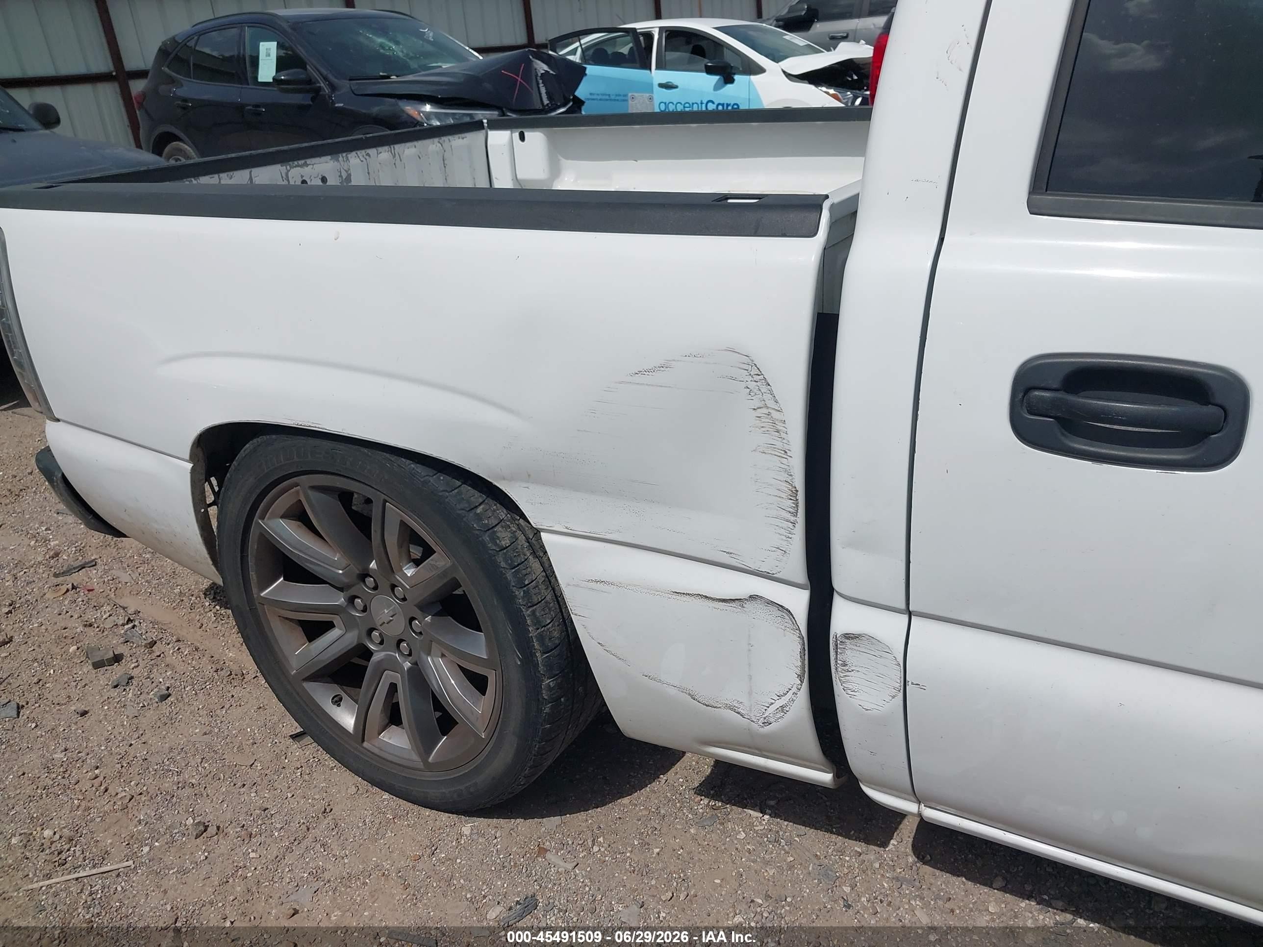 2007 Chevrolet Silverado 1500 Classic Ls White vin: 2GCEC13V171178461