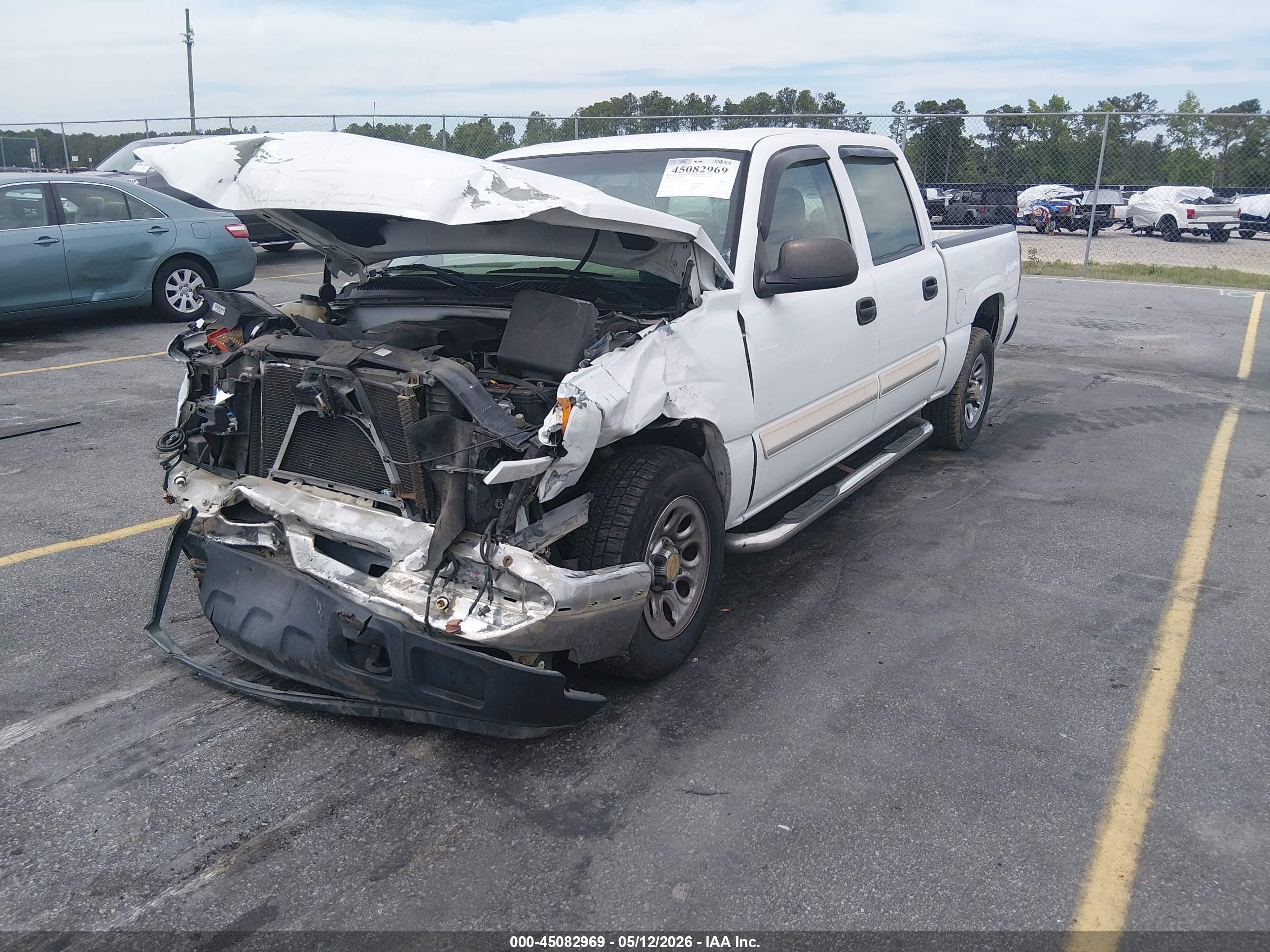 2006 Chevrolet Silverado 1500 Ls White vin: 2GCEC13V561271742