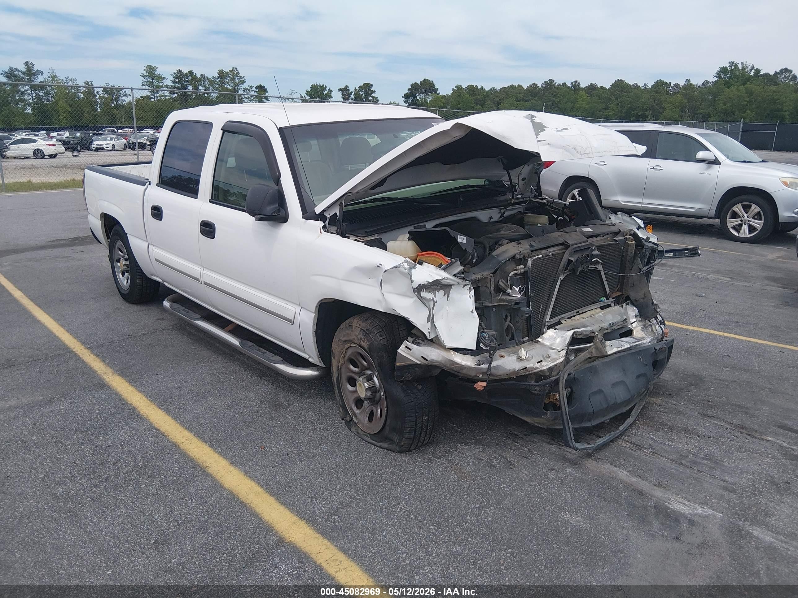 2006 Chevrolet Silverado 1500 Ls White vin: 2GCEC13V561271742
