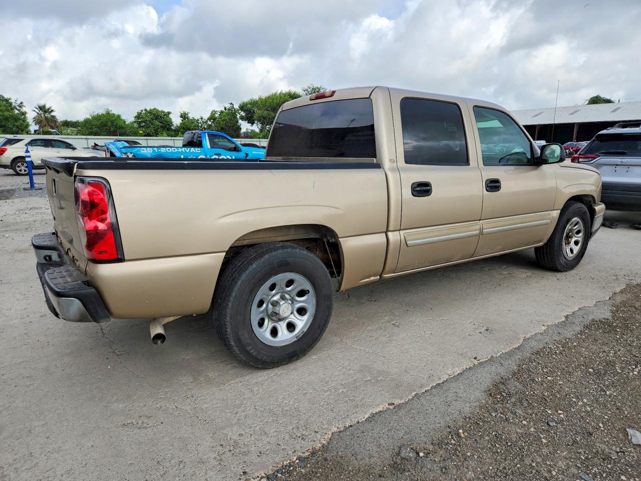 2007 Chevrolet Silverado C1500 Classic Crew Cab Tan vin: 2GCEC13V571156267