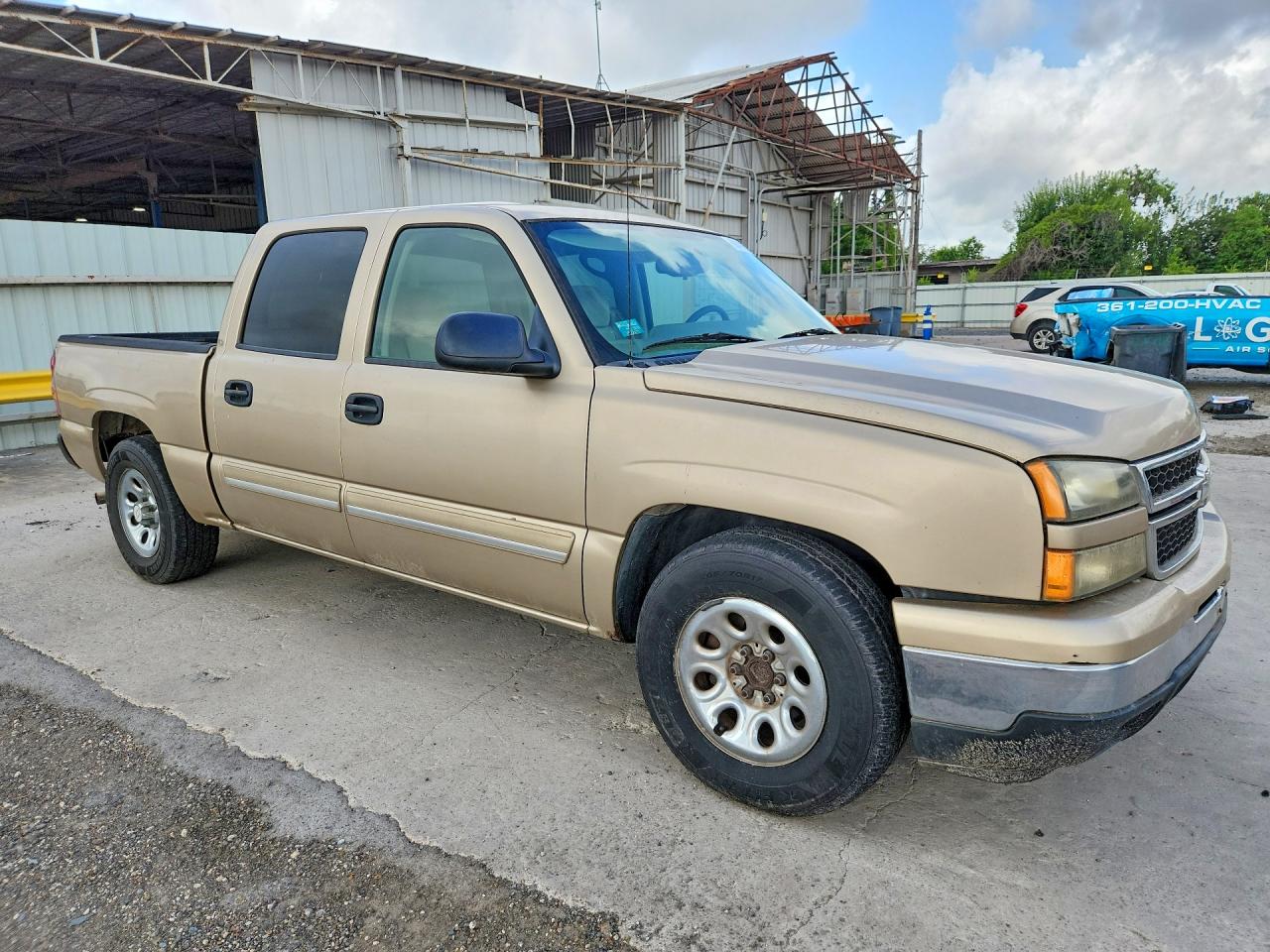 2007 Chevrolet Silverado C1500 Classic Crew Cab Tan vin: 2GCEC13V571156267