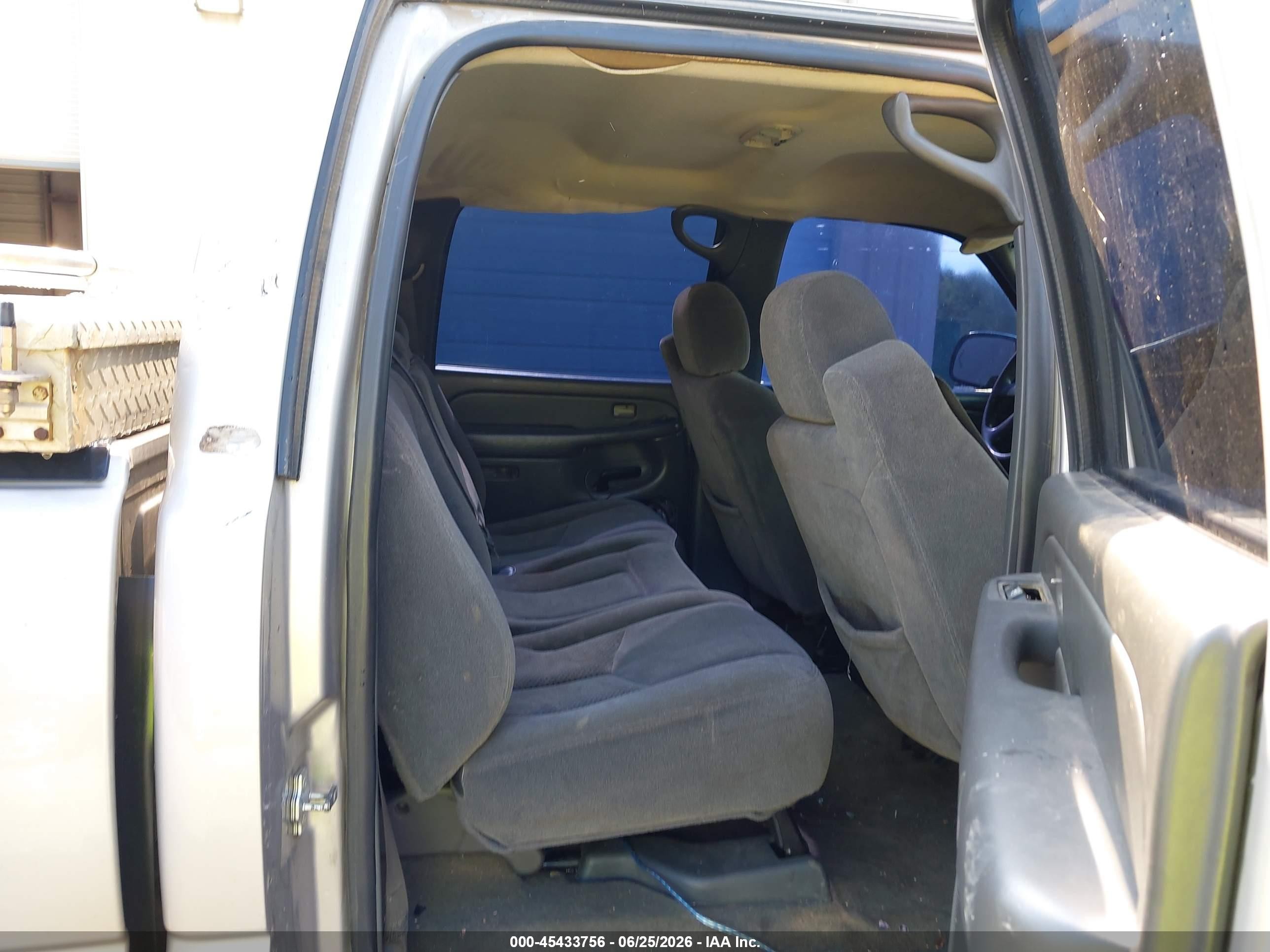 2006 Chevrolet Silverado 1500 Ls Silver vin: 2GCEC13V661298738