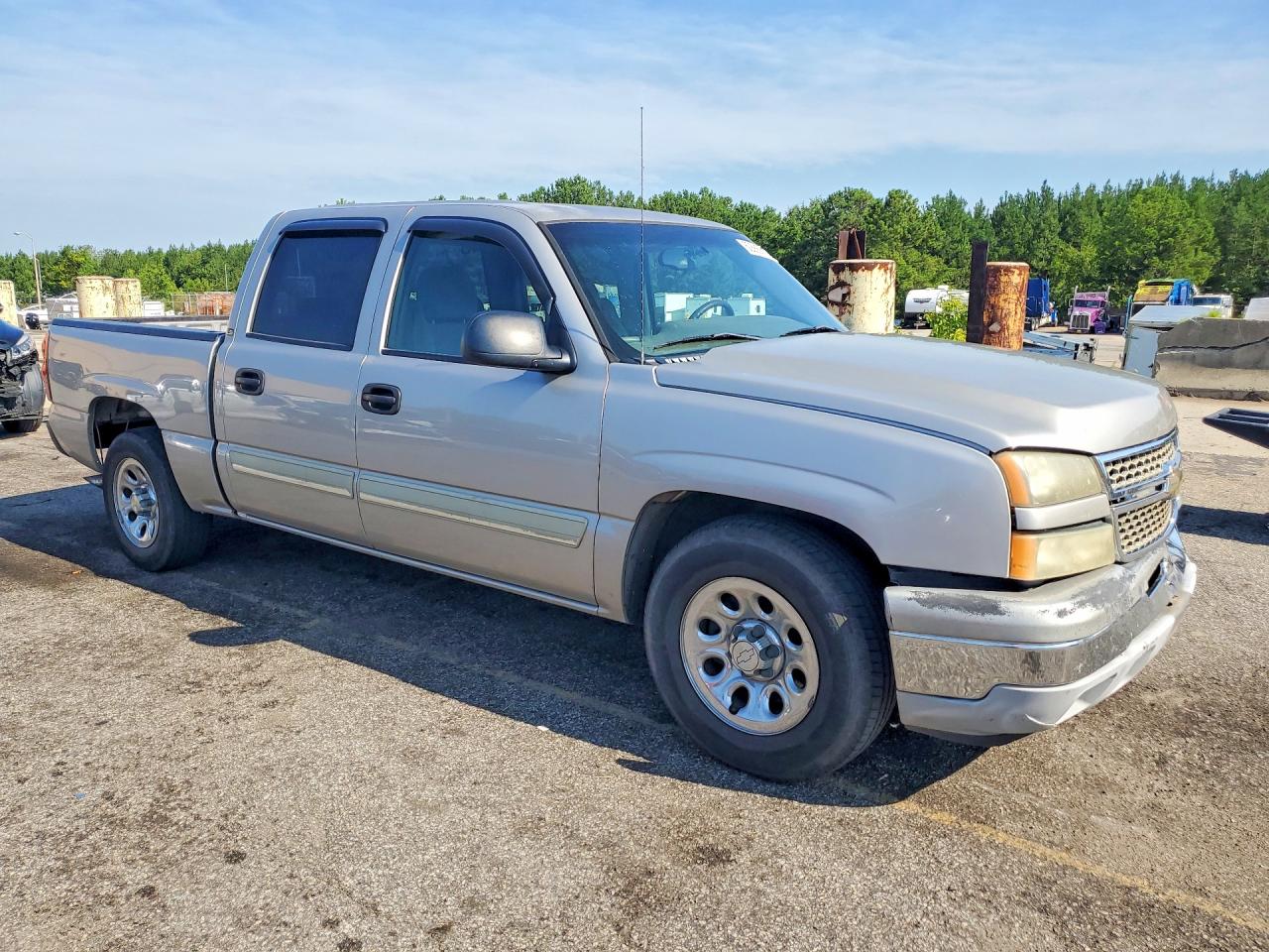 2006 Chevrolet Silverado C1500 Silver vin: 2GCEC13V661312752