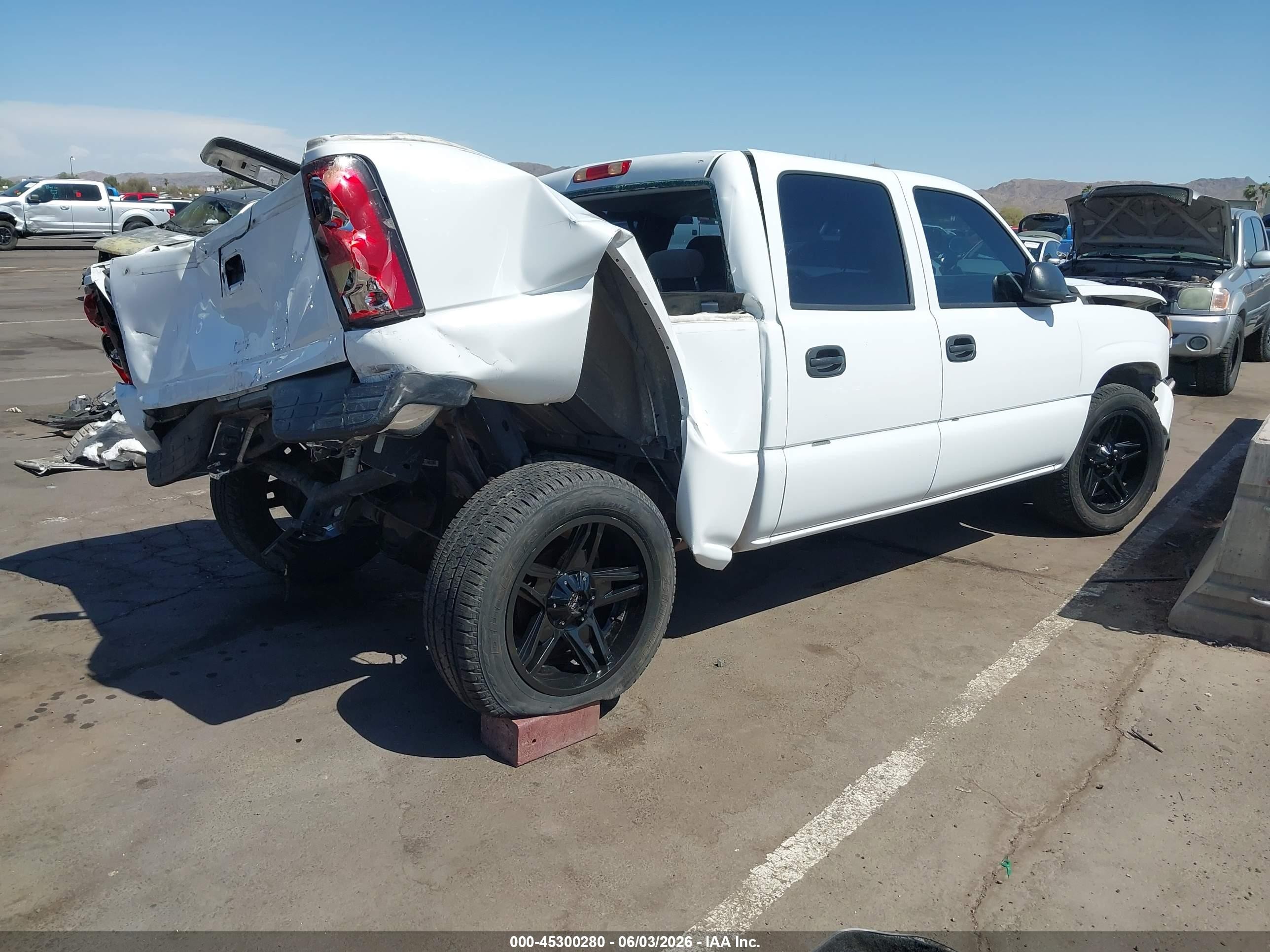 2006 Chevrolet Silverado 1500 Ls White vin: 2GCEC13V961344918
