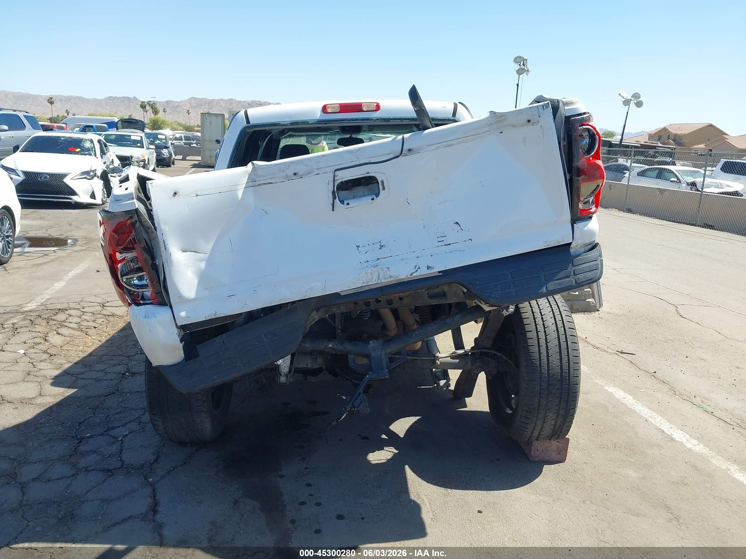 2006 Chevrolet Silverado 1500 Ls White vin: 2GCEC13V961344918