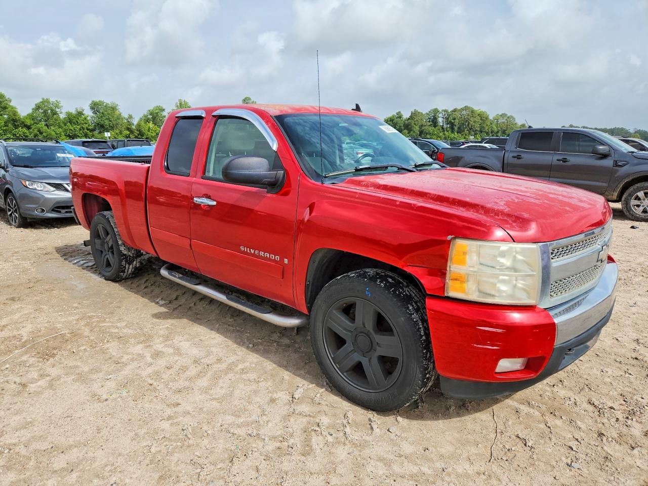2007 Chevrolet Silverado C1500 Red vin: 2GCEC19C271655601