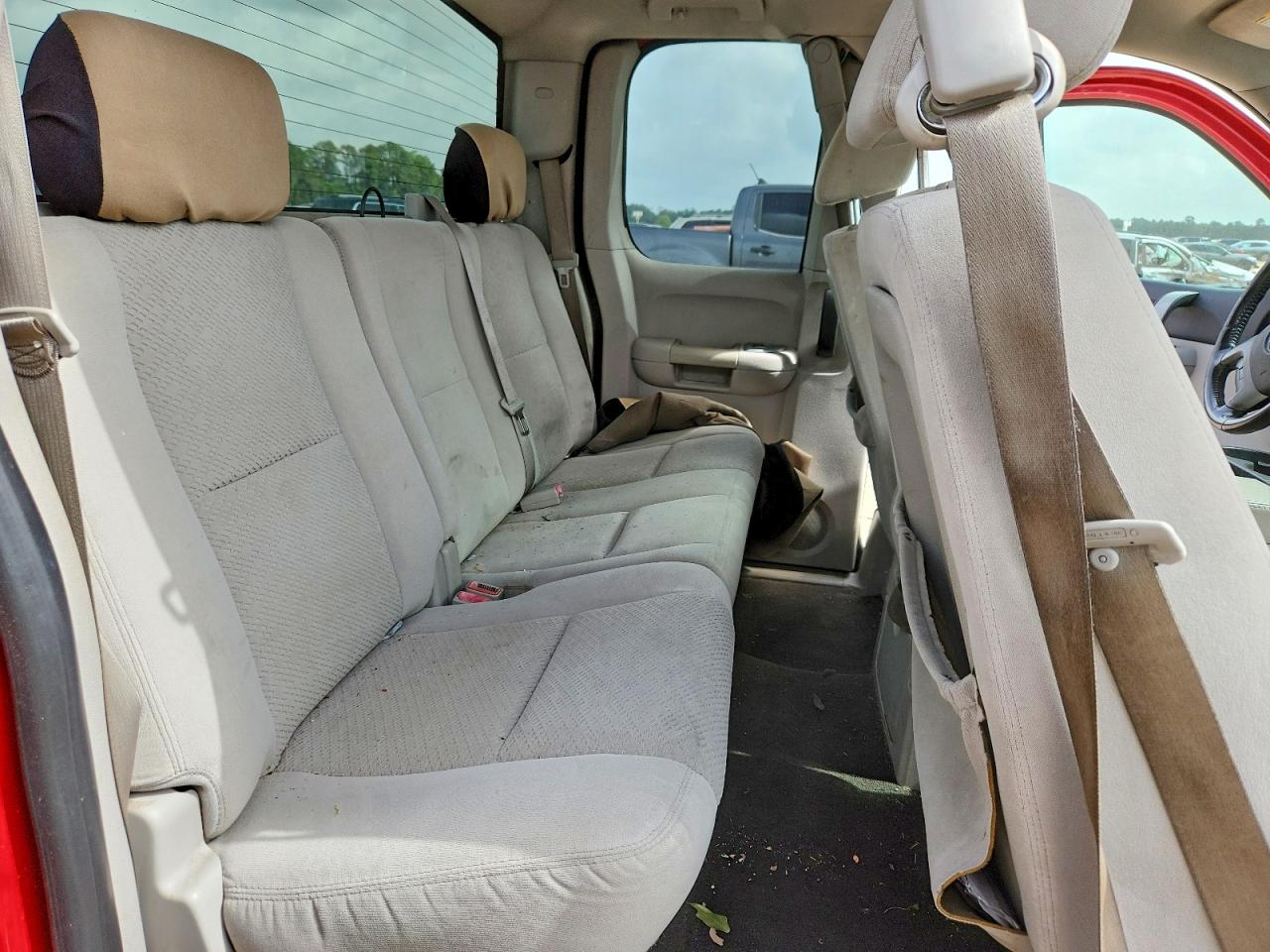 2007 Chevrolet Silverado C1500 Red vin: 2GCEC19C271655601