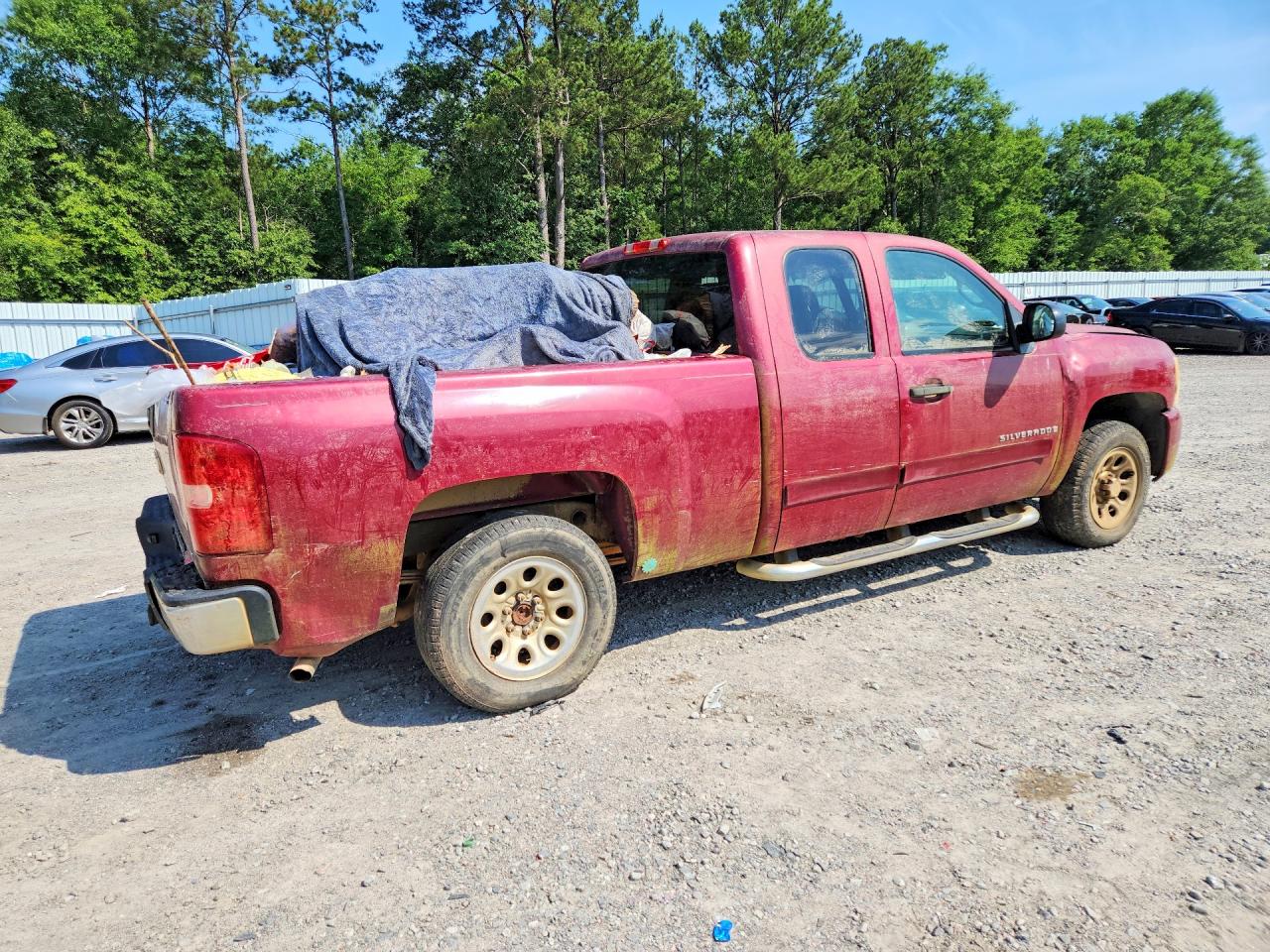 2007 Chevrolet Silverado C1500 Maroon vin: 2GCEC19C271683639