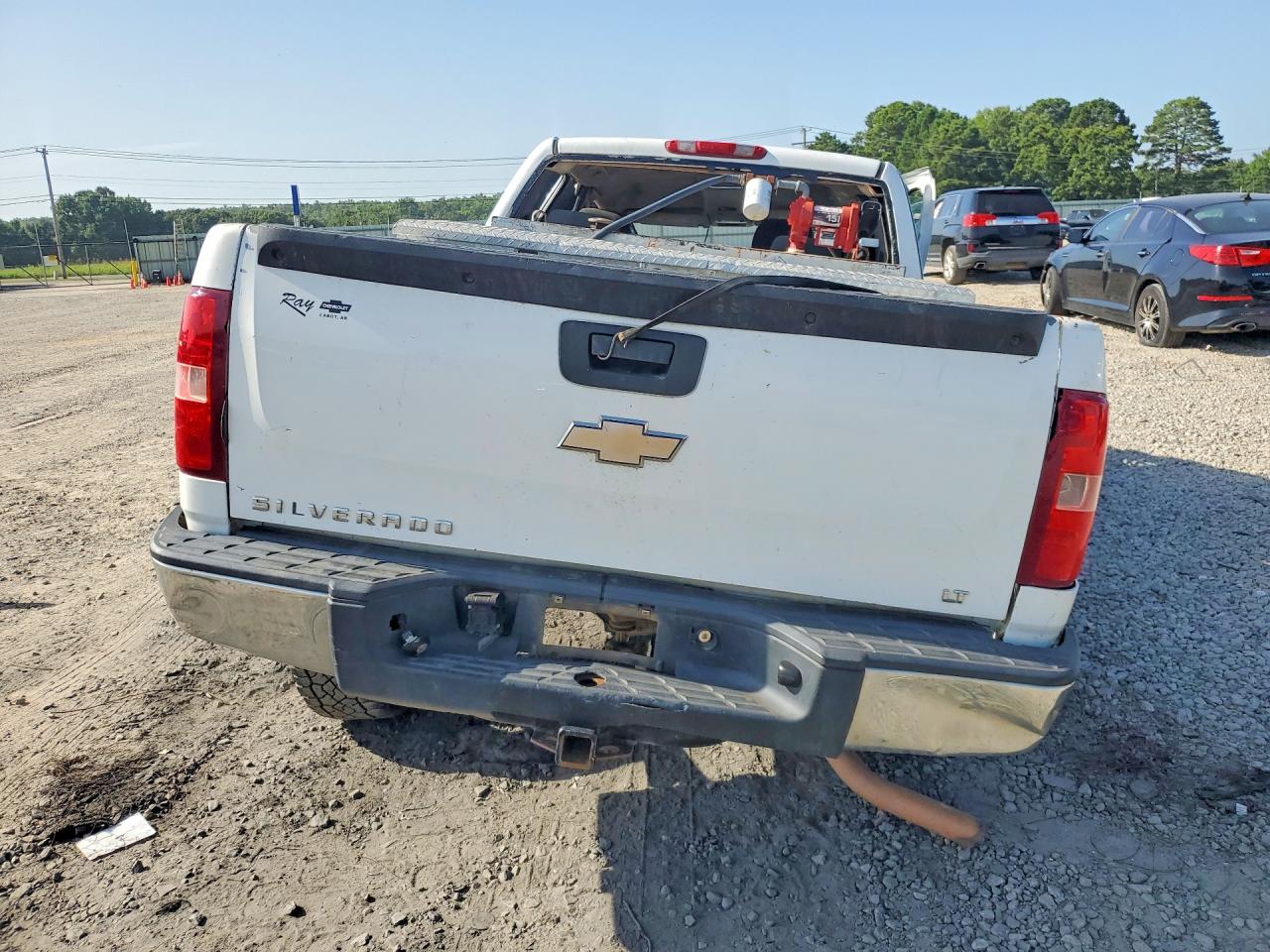 2008 Chevrolet Silverado C1500 White vin: 2GCEC19C281282352