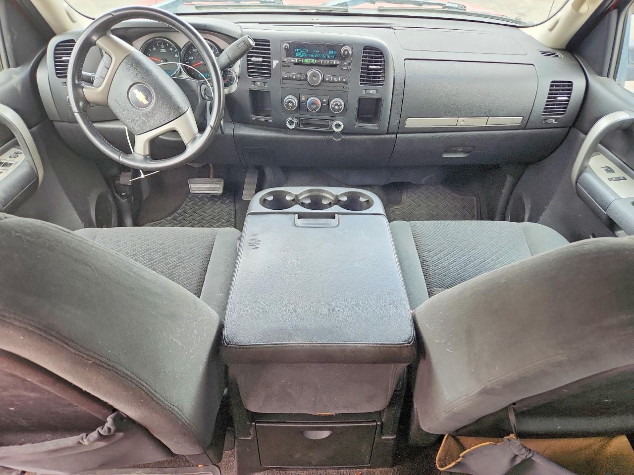 2008 Chevrolet Silverado C1500 Red vin: 2GCEC19C481237770
