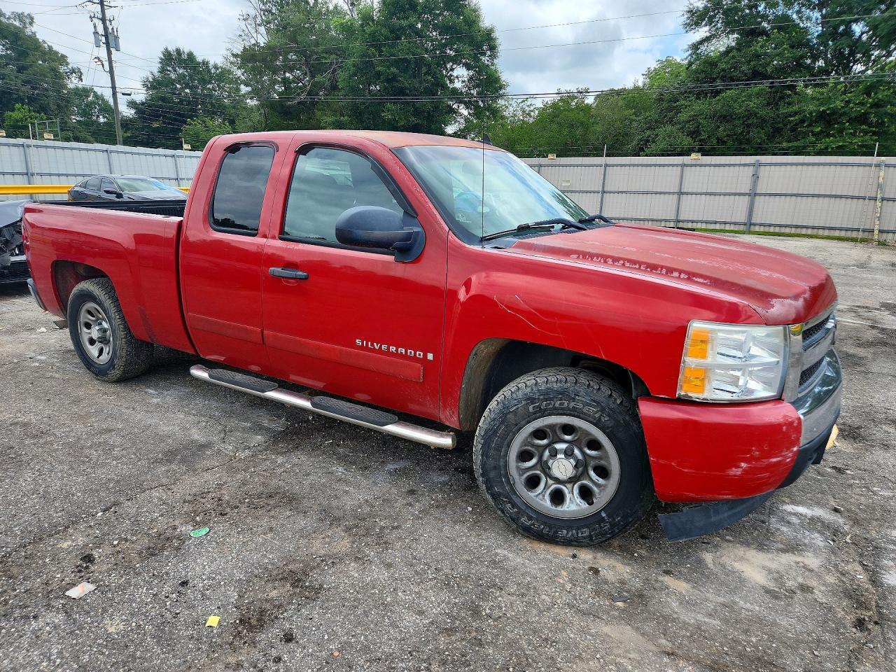 2008 Chevrolet Silverado C1500 Red vin: 2GCEC19C481237770