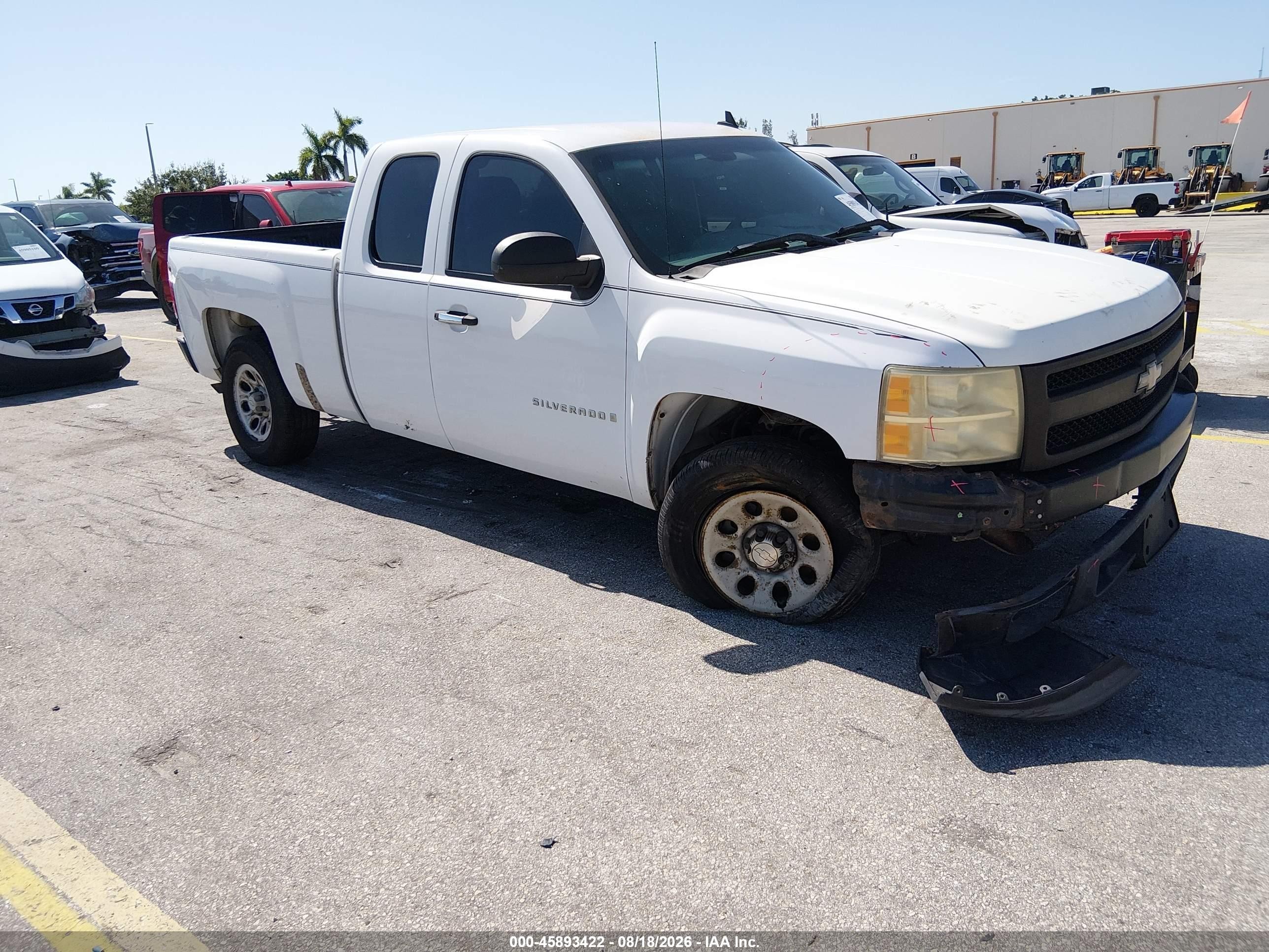 2008 Chevrolet Silverado 1500 Work Truck White vin: 2GCEC19C481337111