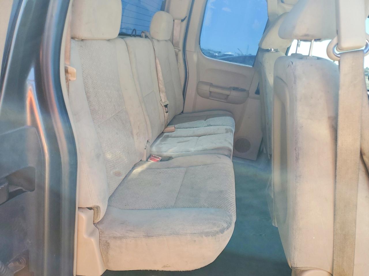 2007 Chevrolet Silverado C1500 Gray vin: 2GCEC19C571687457