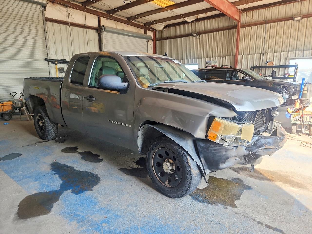 2007 Chevrolet Silverado C1500 Gray vin: 2GCEC19C671693350