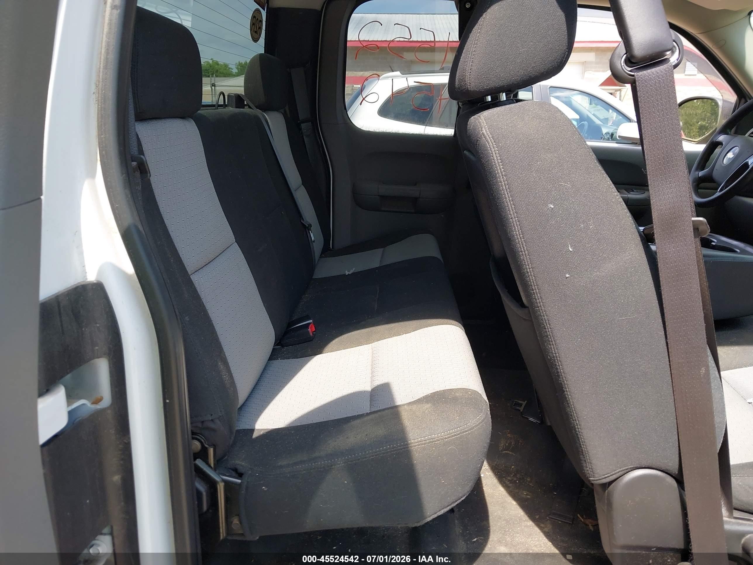 2007 Chevrolet Silverado 1500 Work Truck White vin: 2GCEC19C771582550