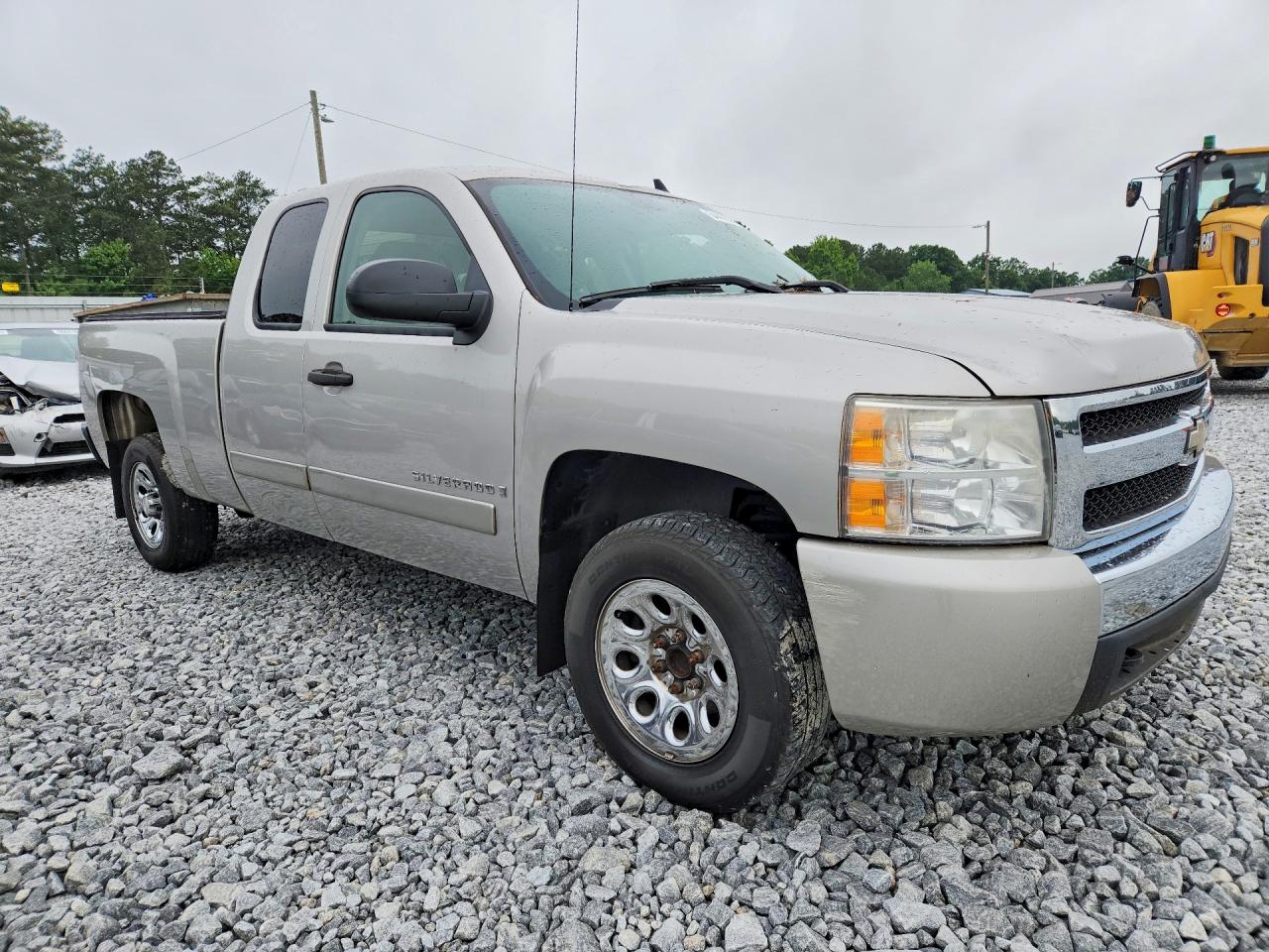 2007 Chevrolet Silverado C1500 Silver vin: 2GCEC19C971620120