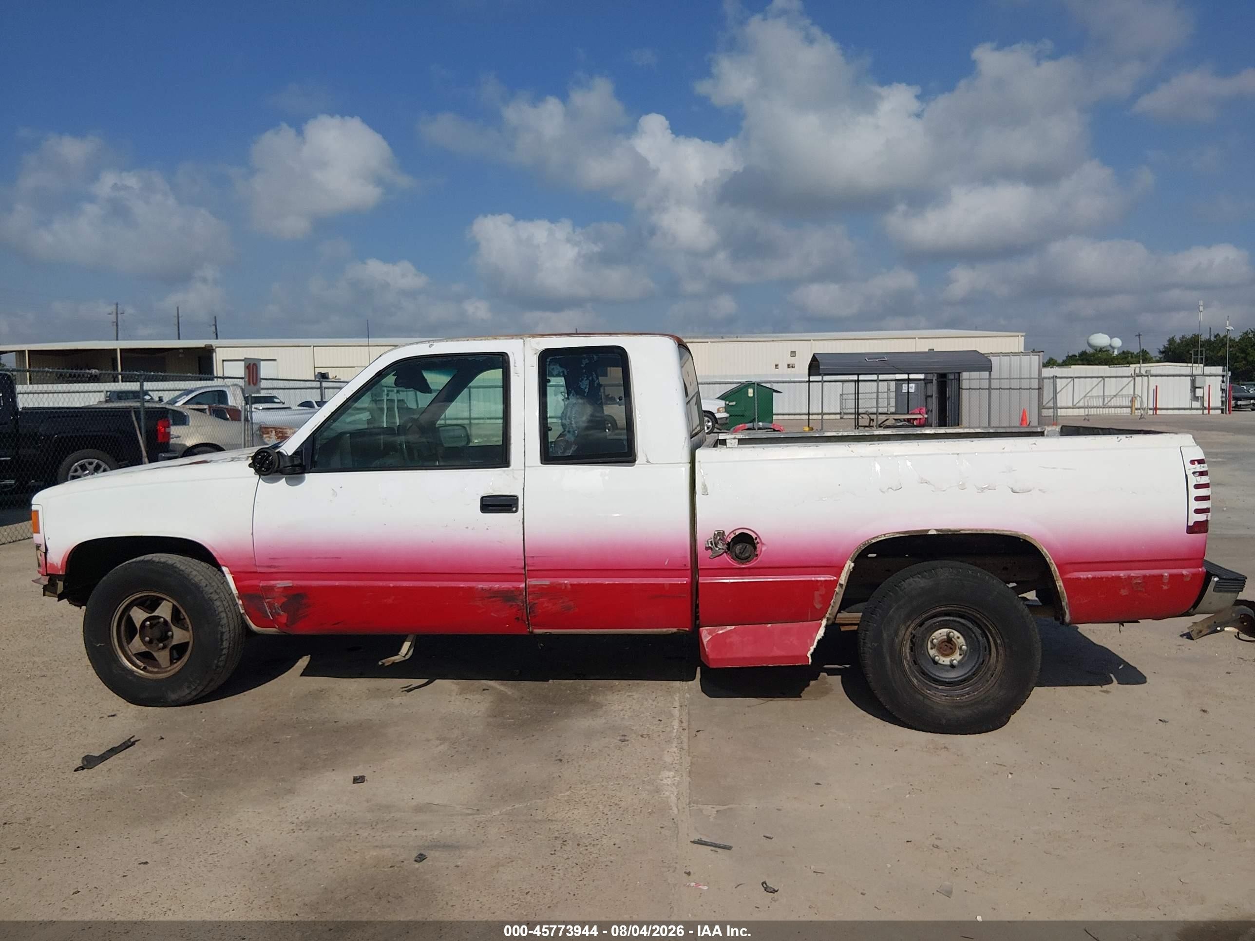 1993 Chevrolet Gmt-400 C1500 White vin: 2GCEC19H2P1257378