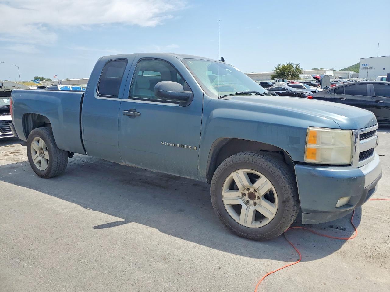 2007 Chevrolet Silverado C1500 Blue vin: 2GCEC19J171612544