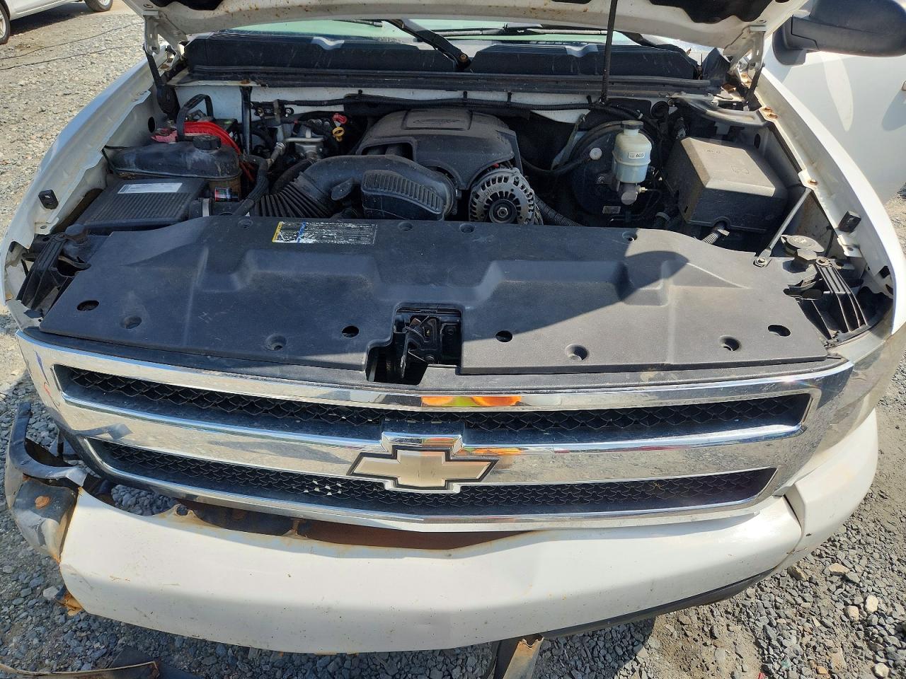 2007 Chevrolet Silverado C1500 White vin: 2GCEC19J671616234