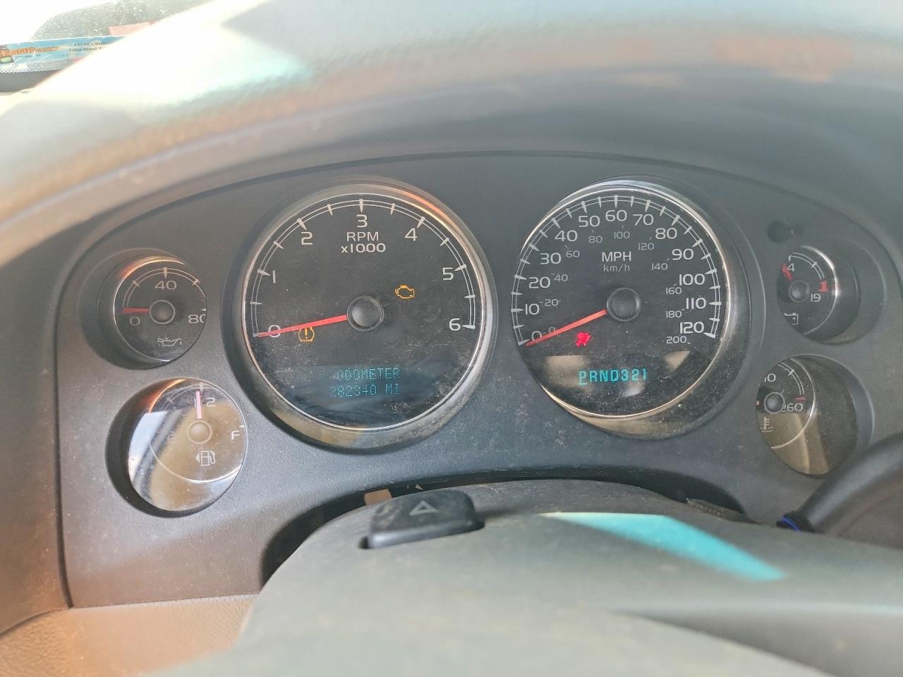 2007 Chevrolet Silverado C1500 White vin: 2GCEC19J671616234