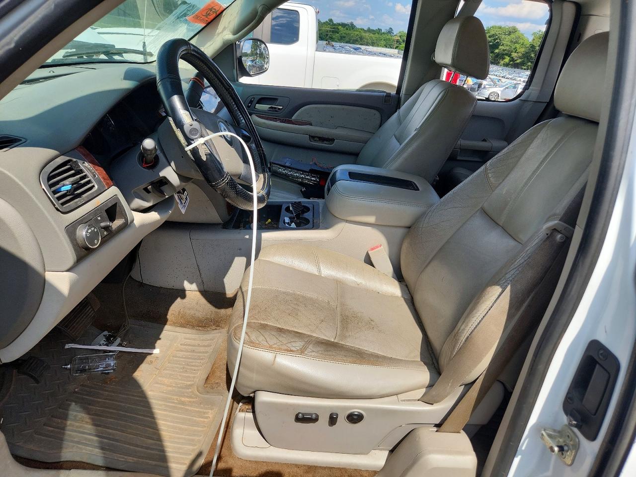 2007 Chevrolet Silverado C1500 White vin: 2GCEC19J671616234