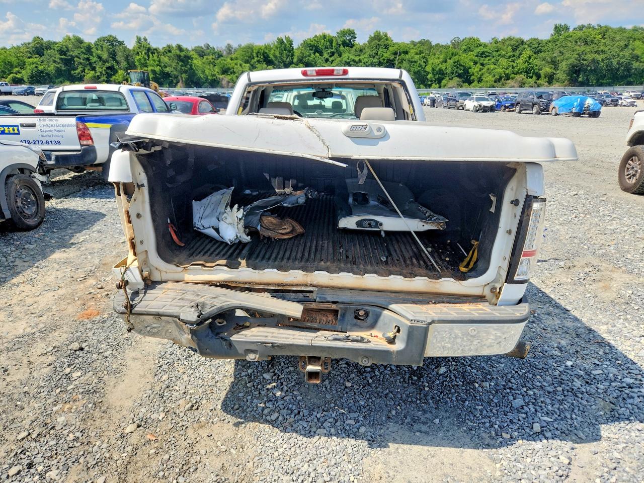 2007 Chevrolet Silverado C1500 White vin: 2GCEC19J671616234