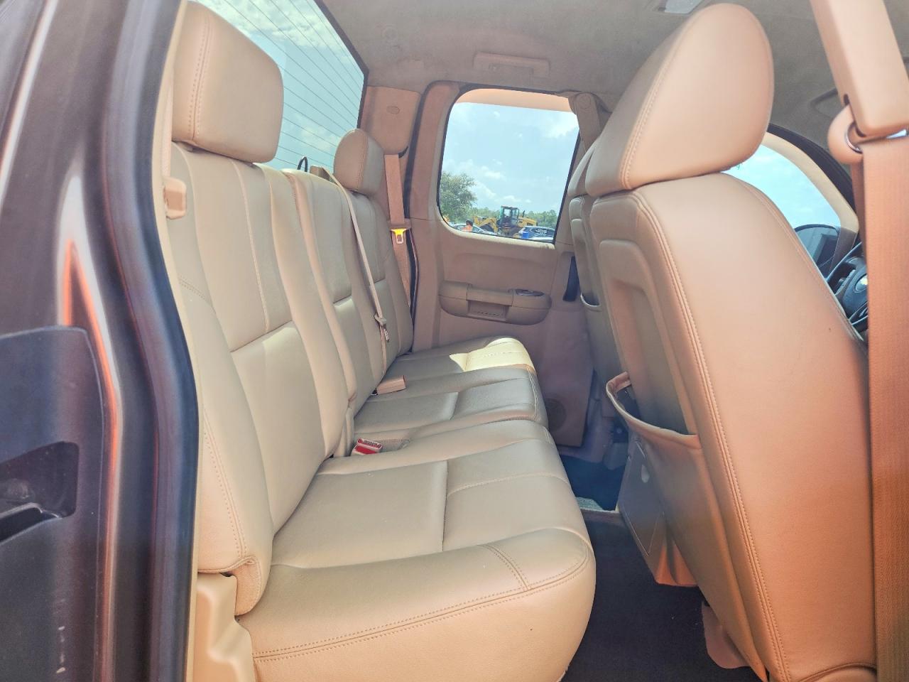 2008 Chevrolet Silverado C1500 Brown vin: 2GCEC19J681128970