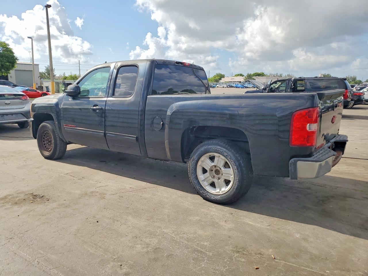 2008 Chevrolet Silverado C1500 Black vin: 2GCEC19J781238054