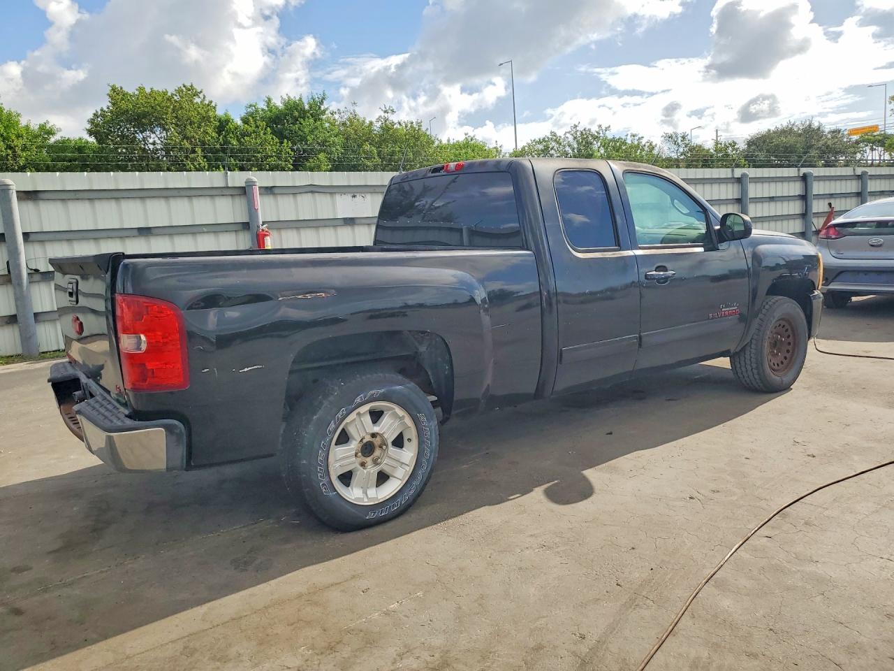 2008 Chevrolet Silverado C1500 Black vin: 2GCEC19J781238054