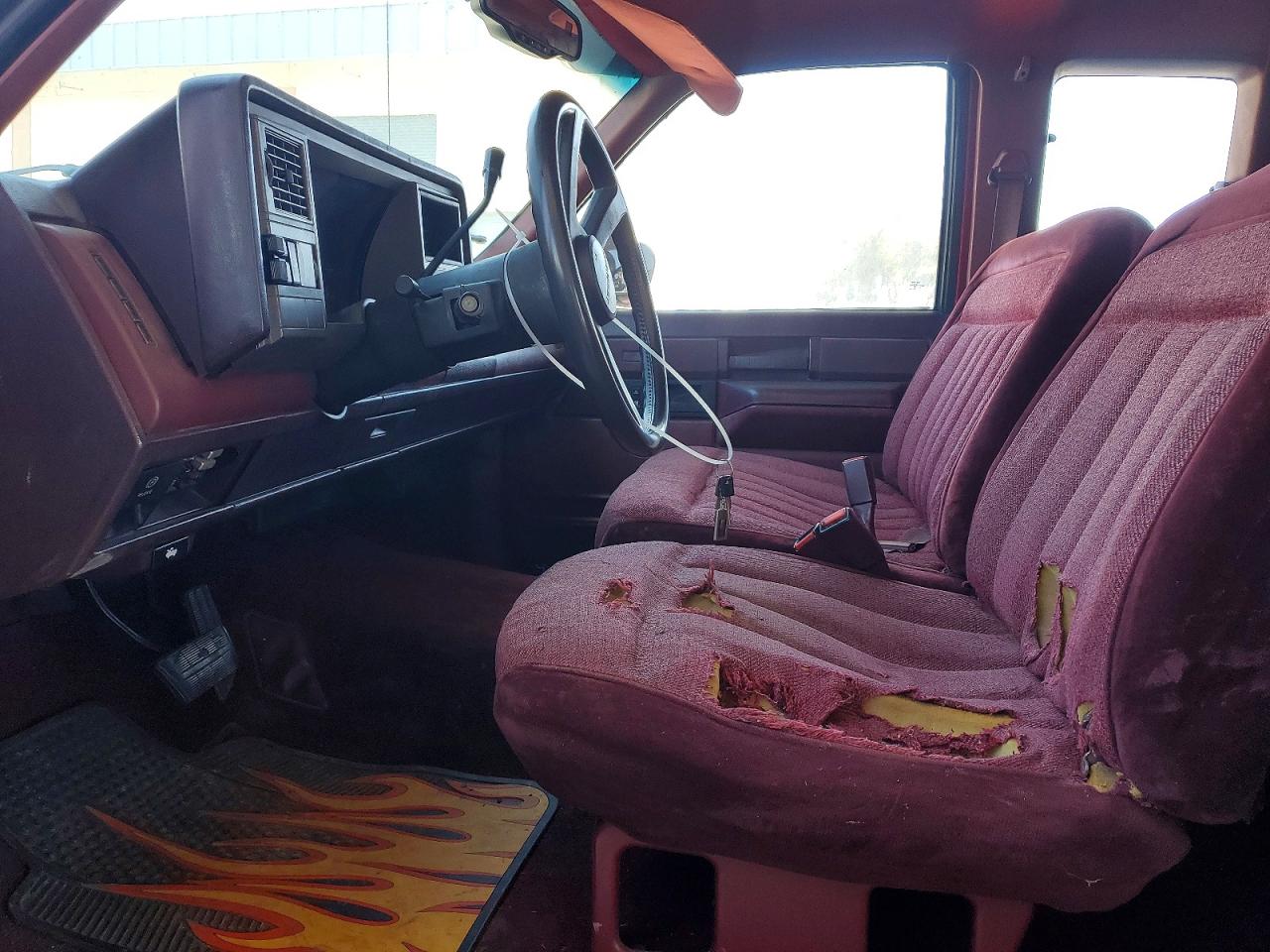1989 Chevrolet Gmt-400 C1500 Burgundy vin: 2GCEC19K1K1239037