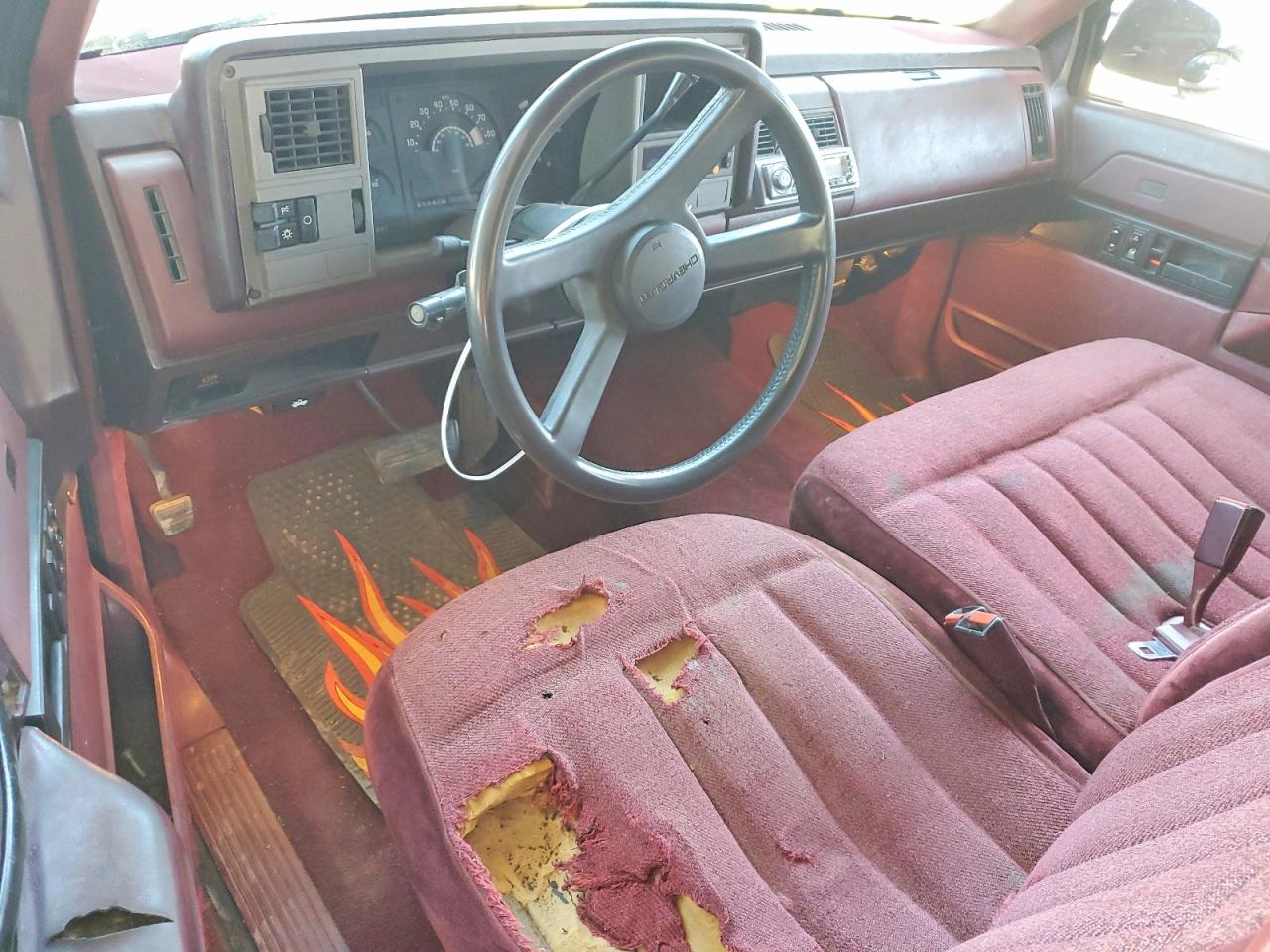 1989 Chevrolet Gmt-400 C1500 Burgundy vin: 2GCEC19K1K1239037