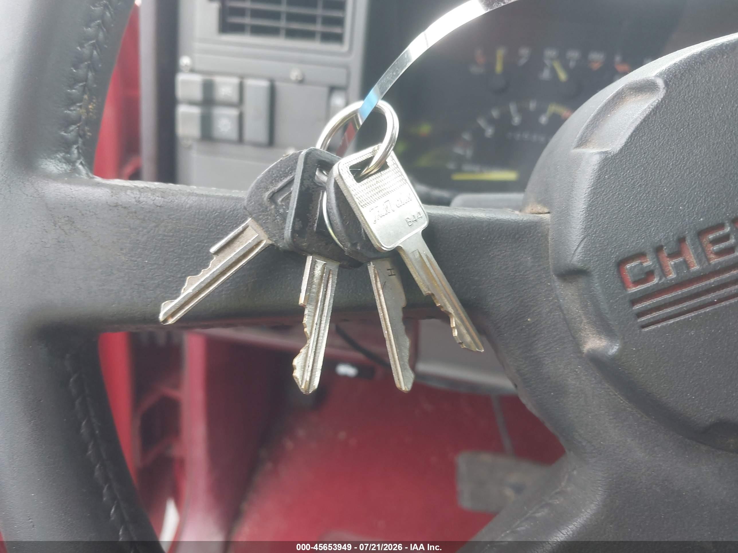 1993 Chevrolet Gmt-400 C1500 Red vin: 2GCEC19K1P1173287