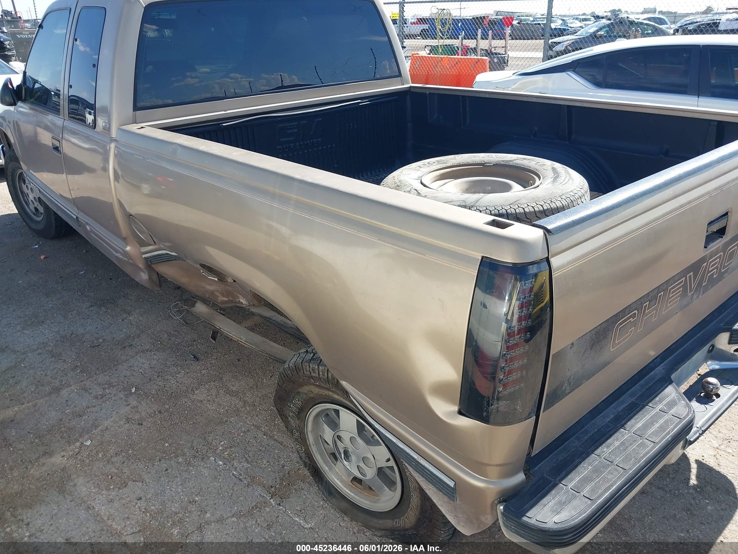 1994 Chevrolet Gmt-400 C1500 Gold vin: 2GCEC19K1R1230011