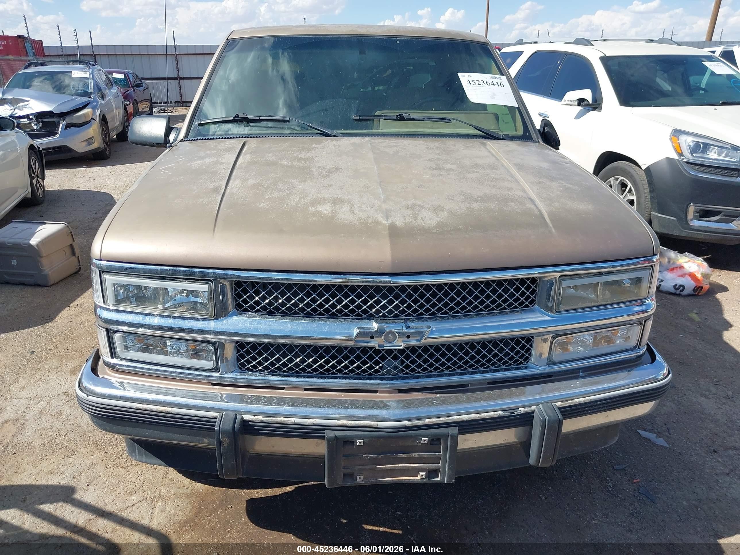 1994 Chevrolet Gmt-400 C1500 Gold vin: 2GCEC19K1R1230011